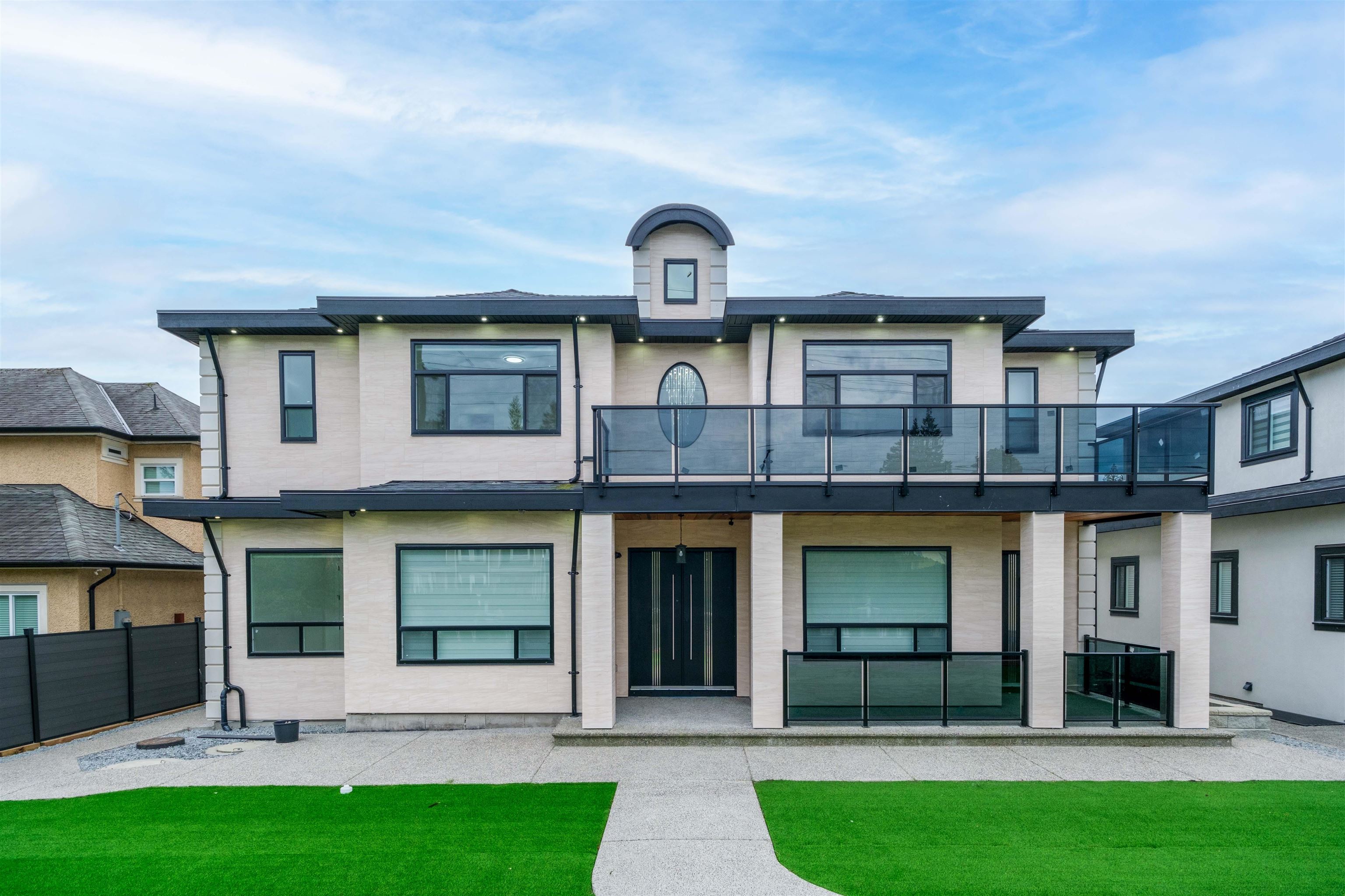 1100 Como Lake Avenue, Coquitlam, BC V3J 3N8
