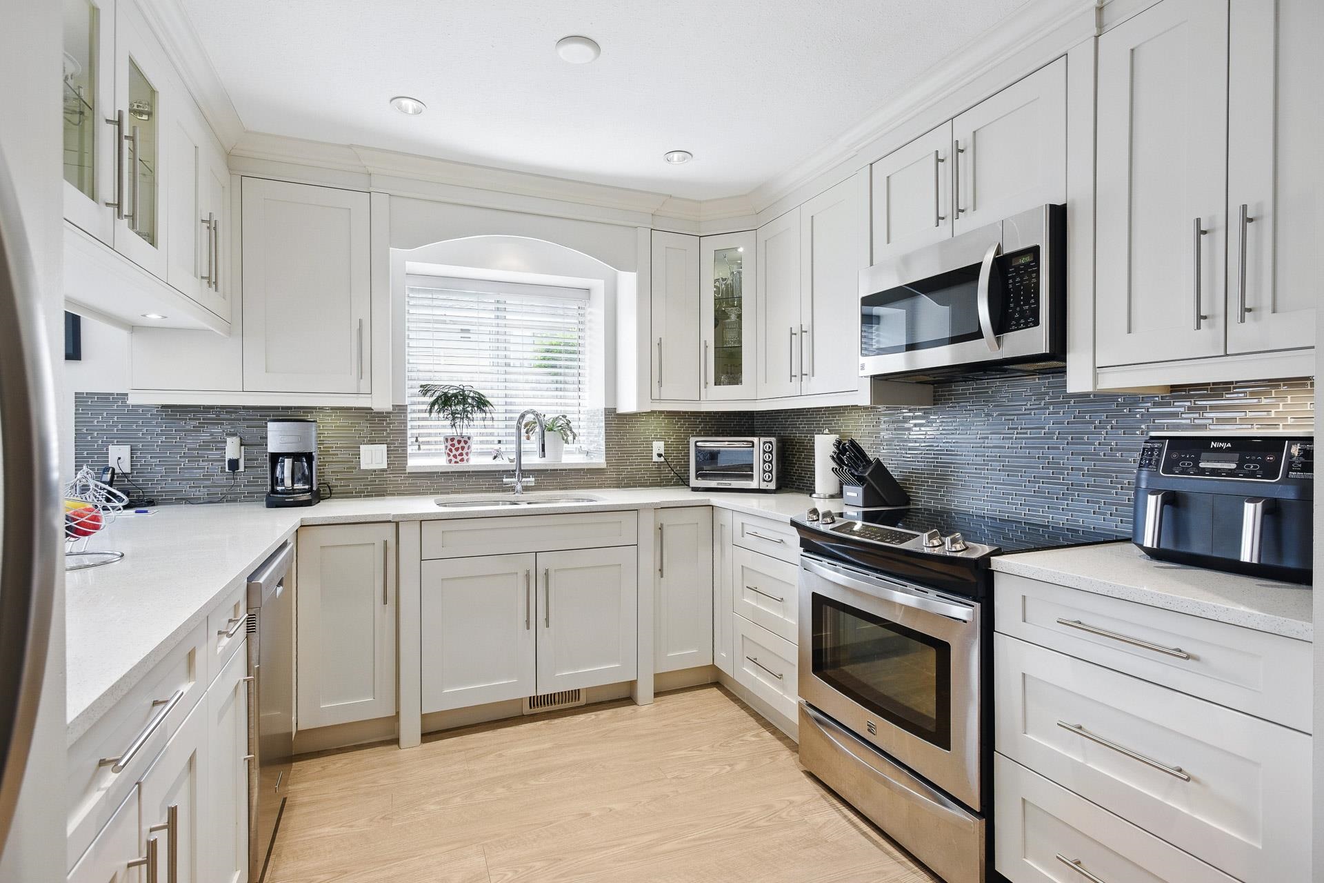 11441 Surrey Road, Surrey, BC V3R 5T4