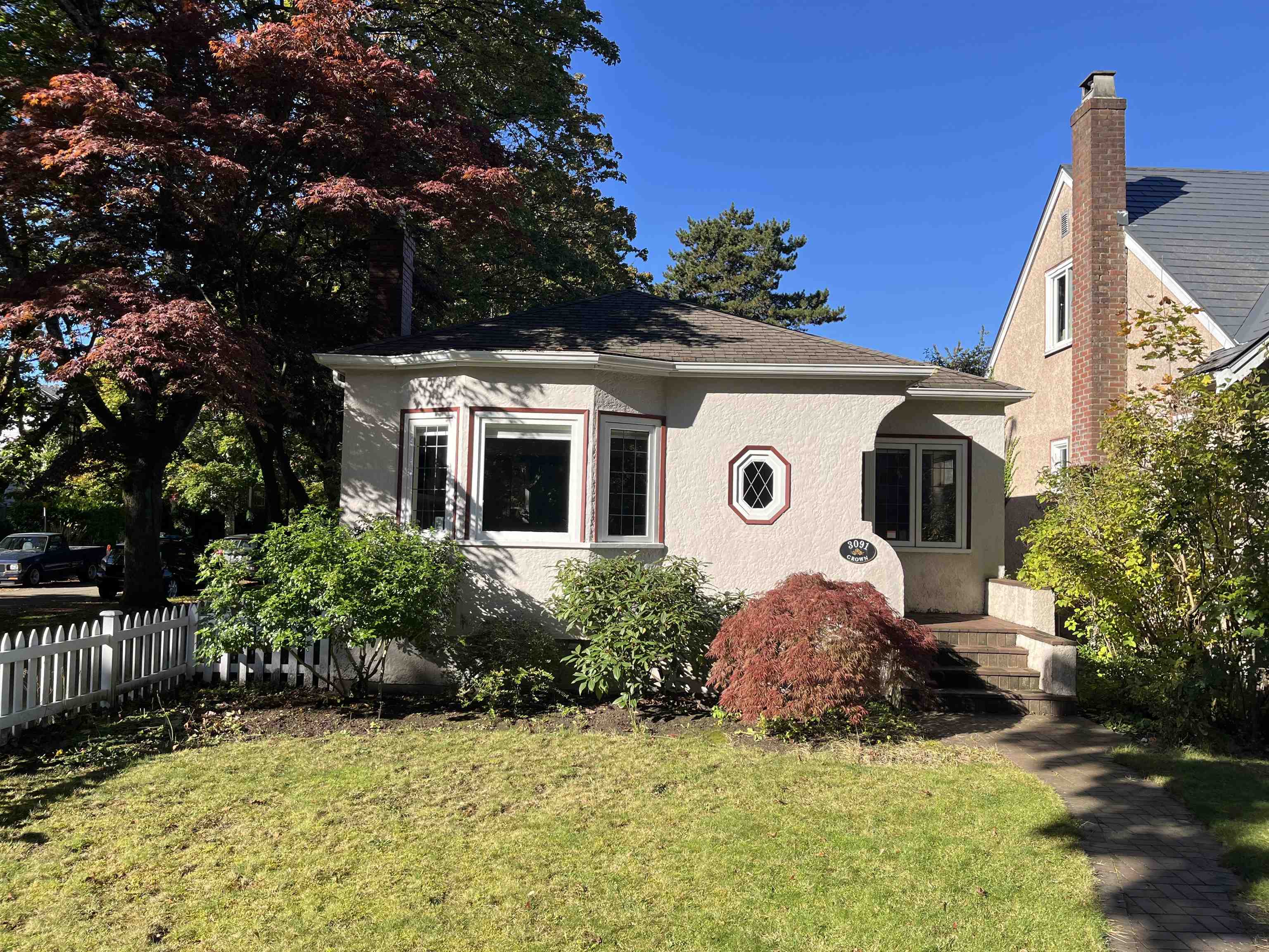 3091 Crown Street, Vancouver, BC V6R 3W4