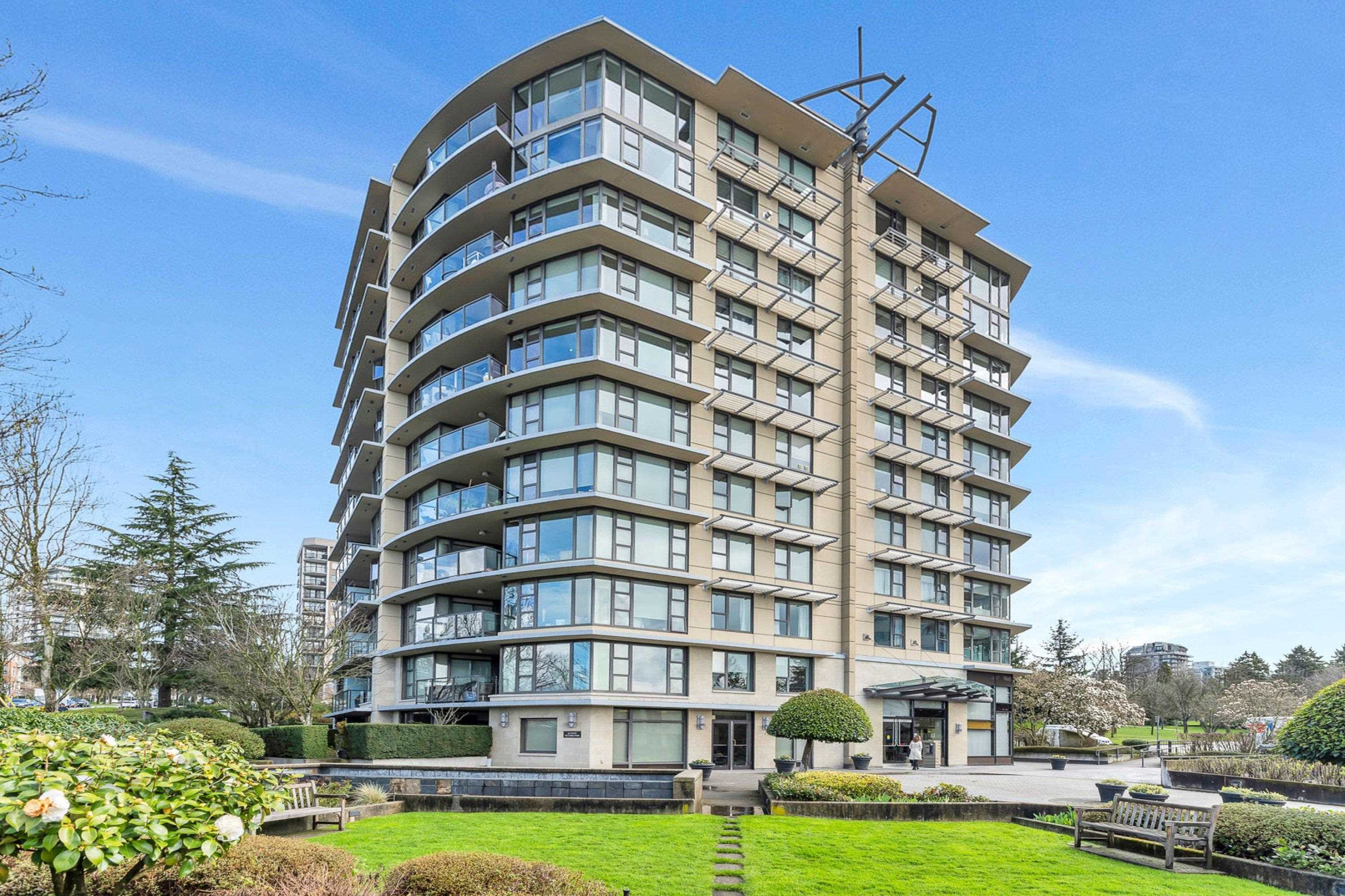 683 West Victoria Park #304, North Vancouver, BC V7M 0A2