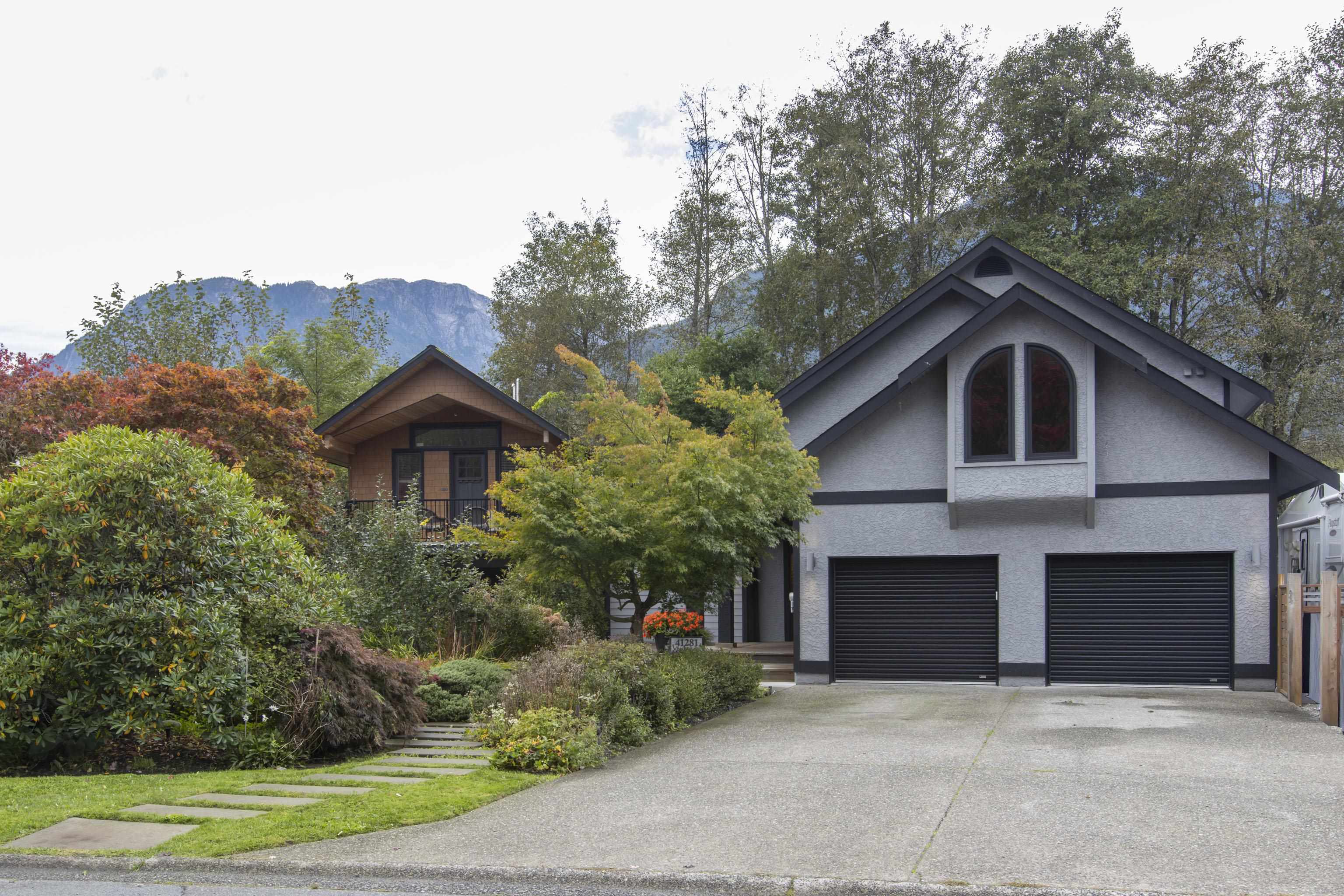 41281 Meadow Avenue, Squamish, BC V0N 1H0