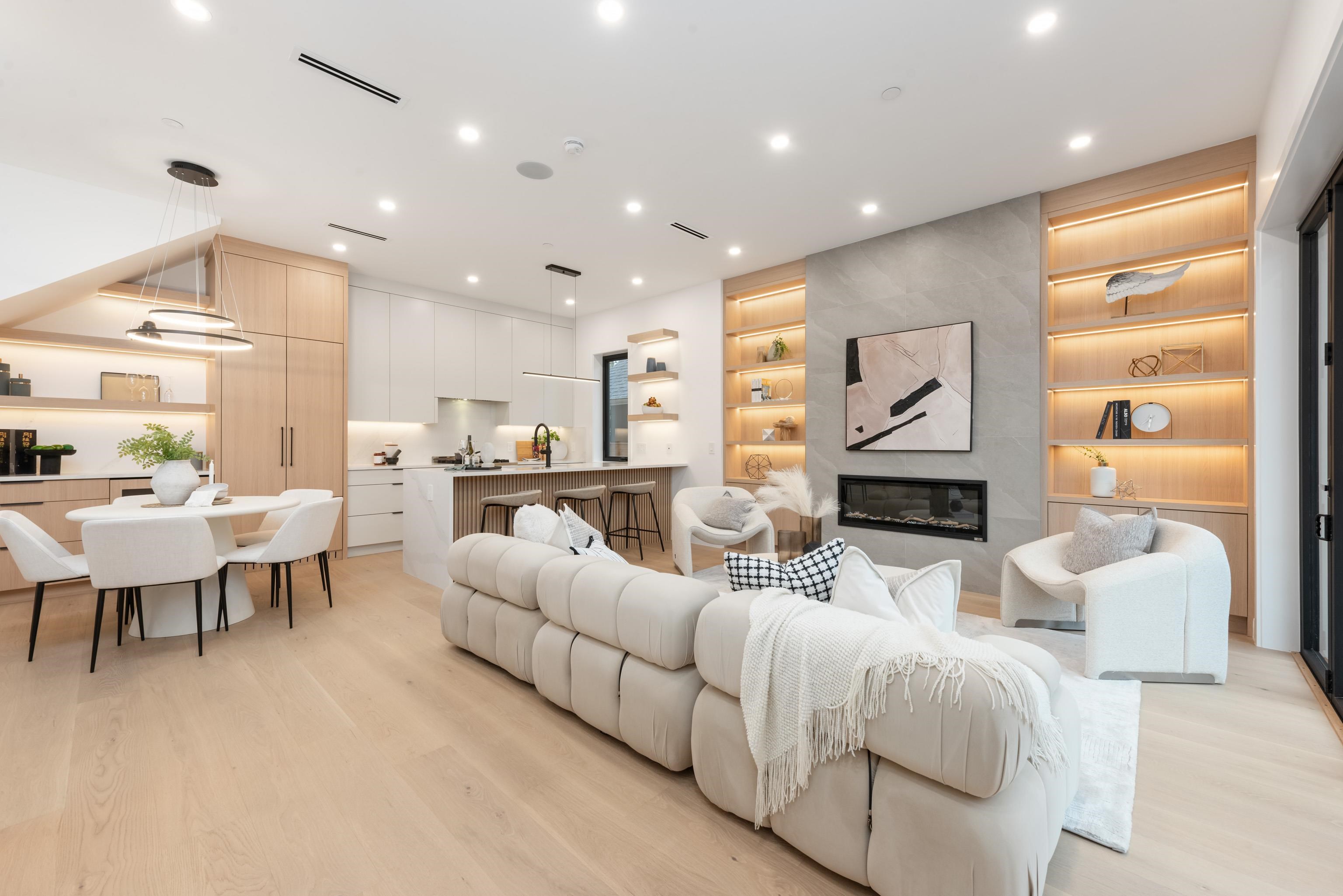 312 East 37th Avenue #1, Vancouver, BC V5W 1E7