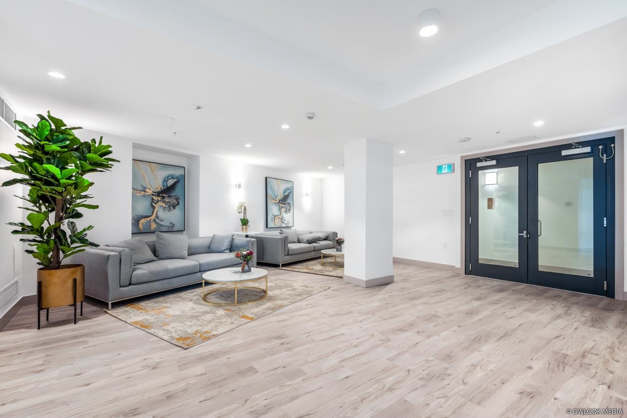 5766 Gilbert Road #802, Richmond, BC V6X 1B7