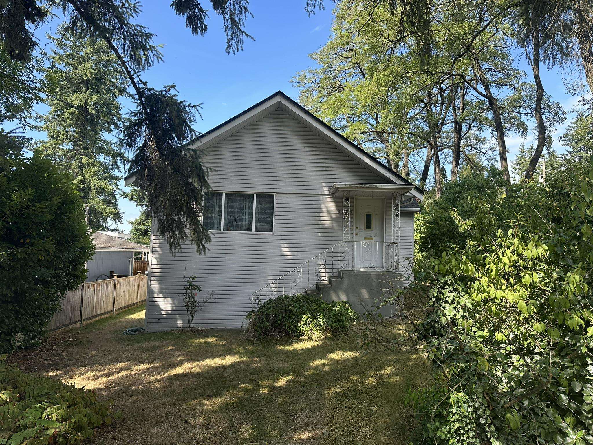 8015 Nelson Avenue, Burnaby, BC V5J 4E6