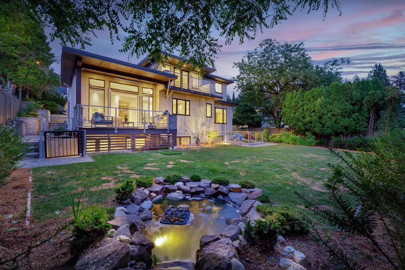 517 Granada Crescent, North Vancouver, BC V7N 3A7