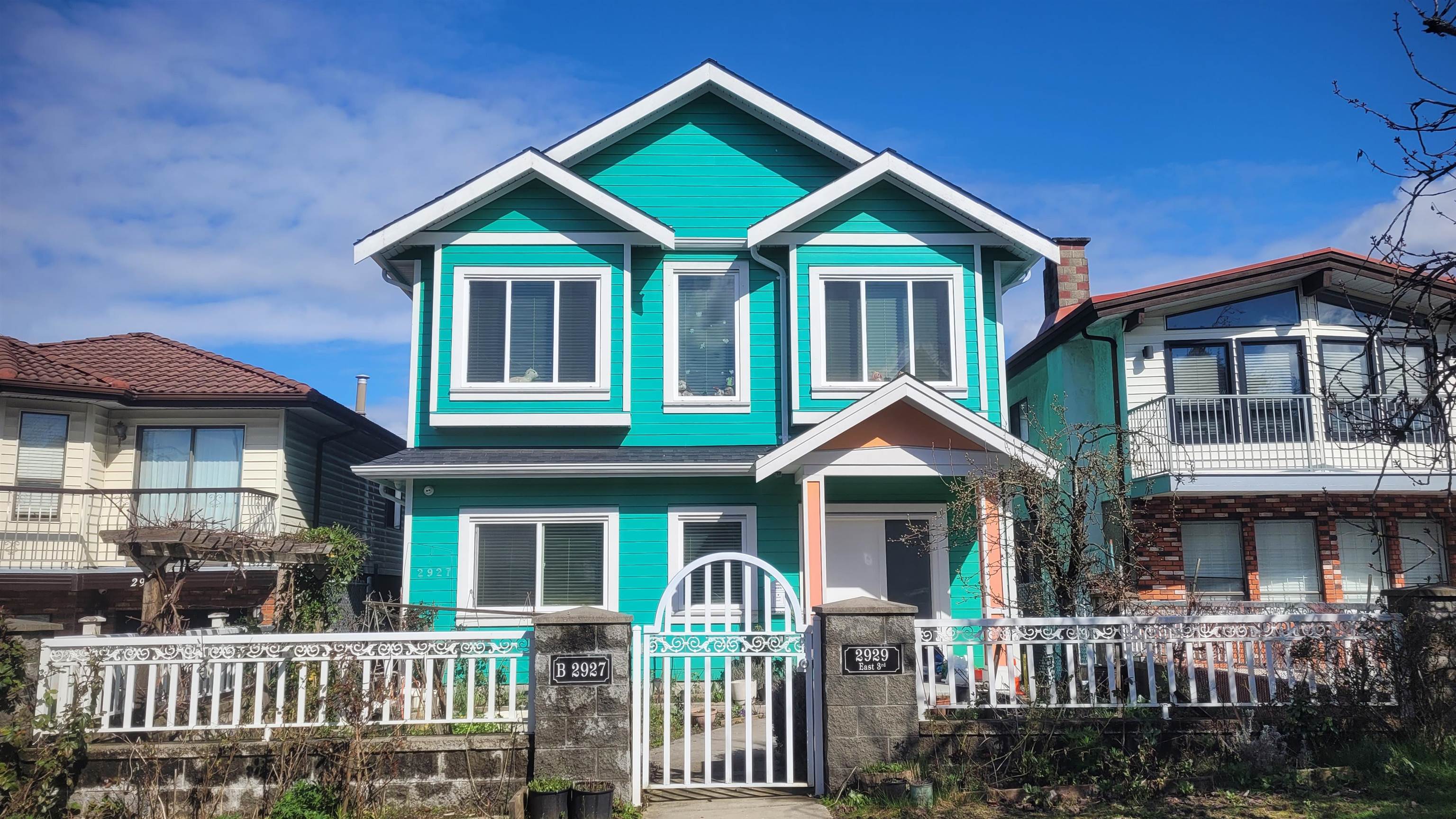 2929 East 3rd Avenue, Vancouver, BC V5M 1H7