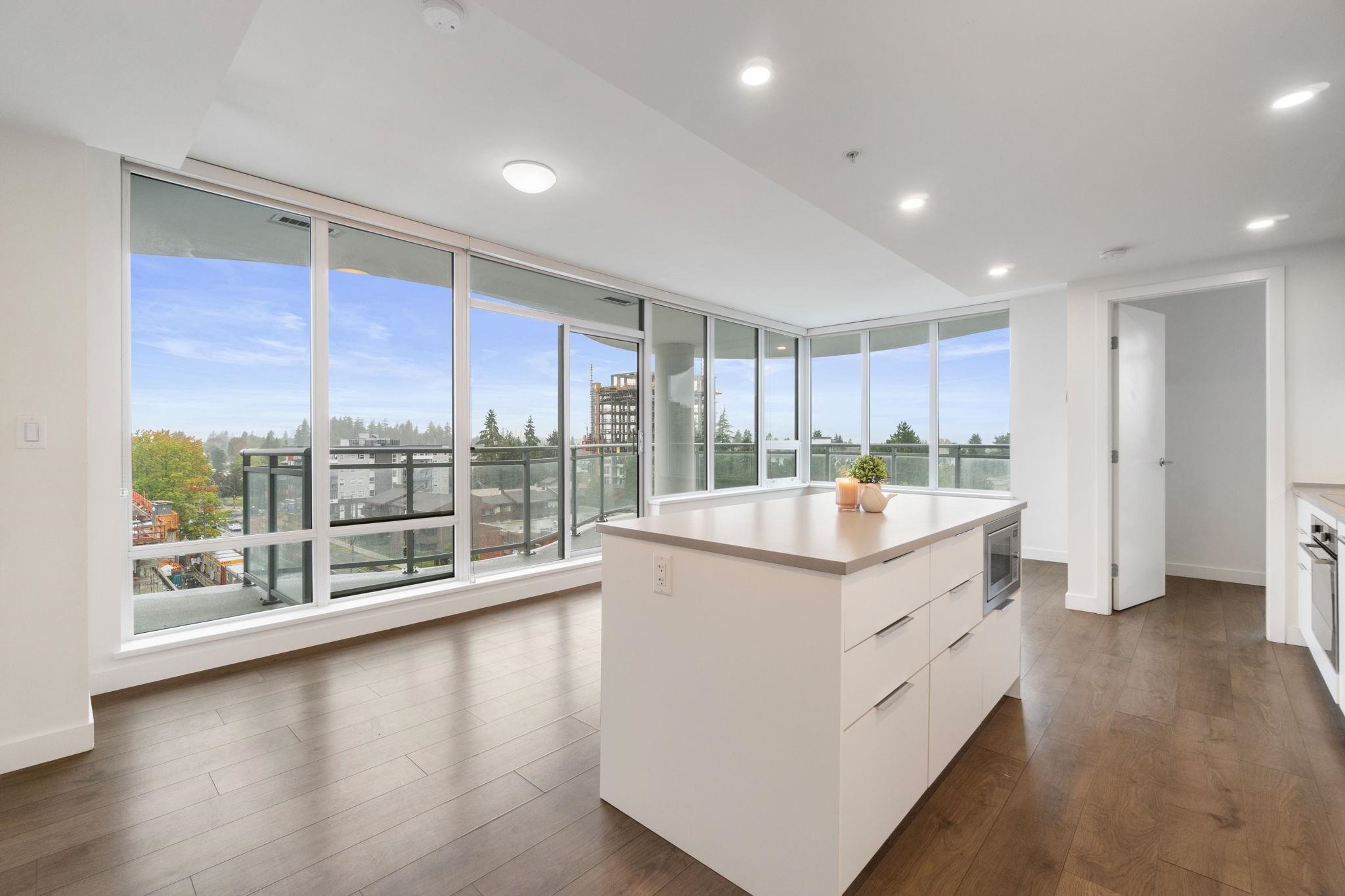 13318 104 Avenue #801, Surrey, BC V3T 0R2