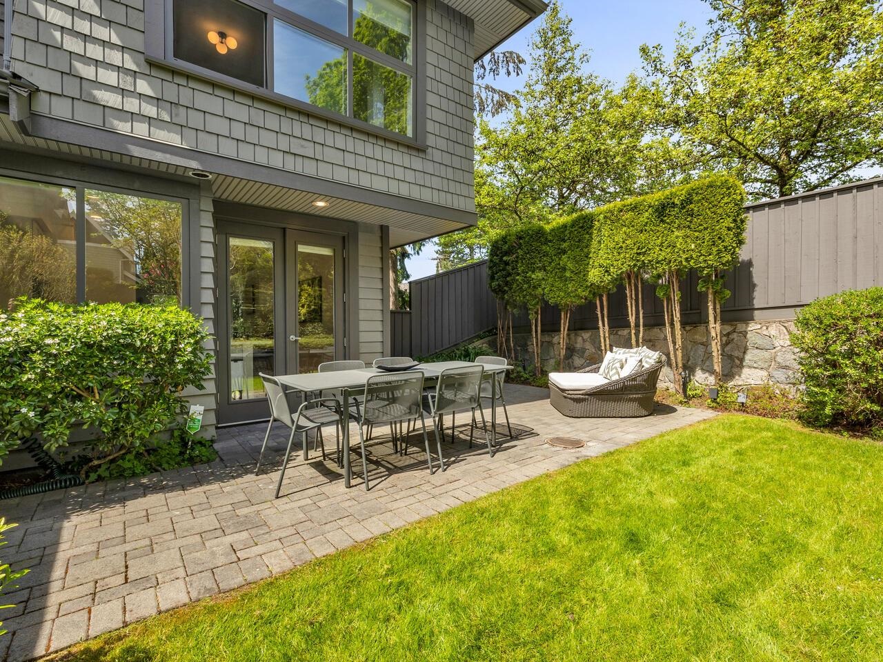 1664 St Georges Ave, North Vancouver, BC V7L 3J7