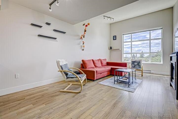 7445 120 Street #403, Delta, BC V4C 0B3