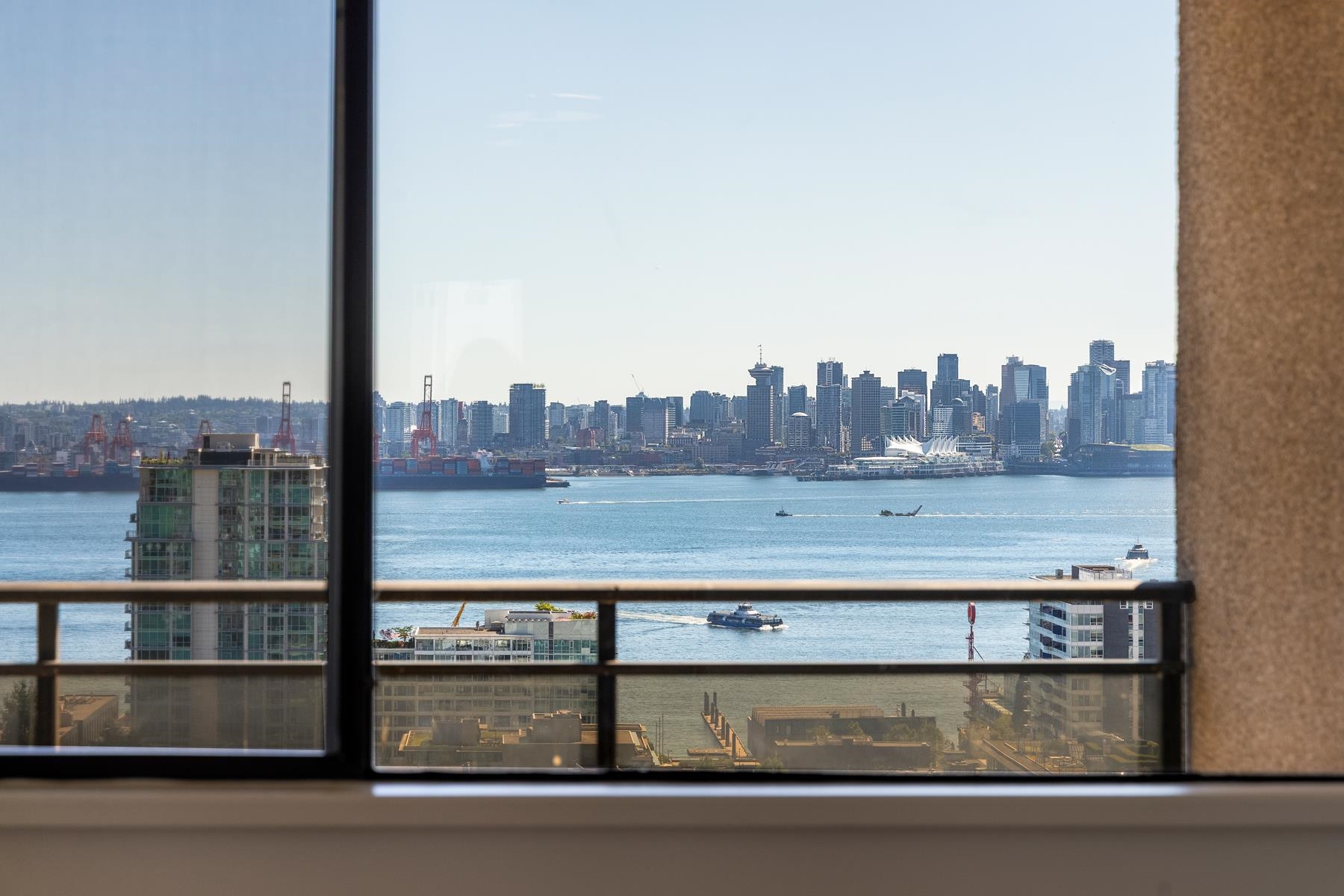 444 Lonsdale Avenue #1202, North Vancouver, BC V7M 3H5