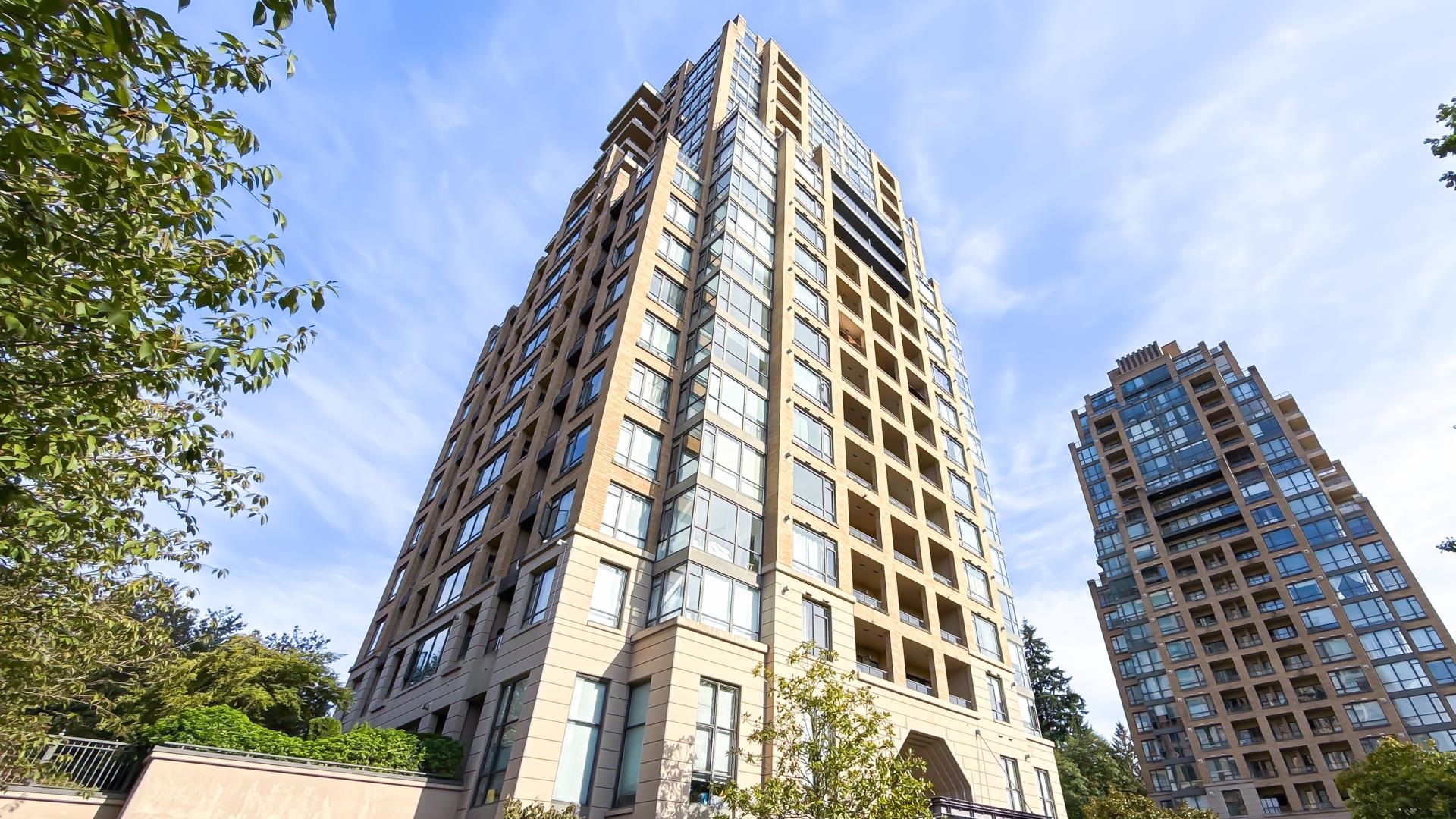 7368 Sandborne Avenue #308, Burnaby, BC V3N 5C5