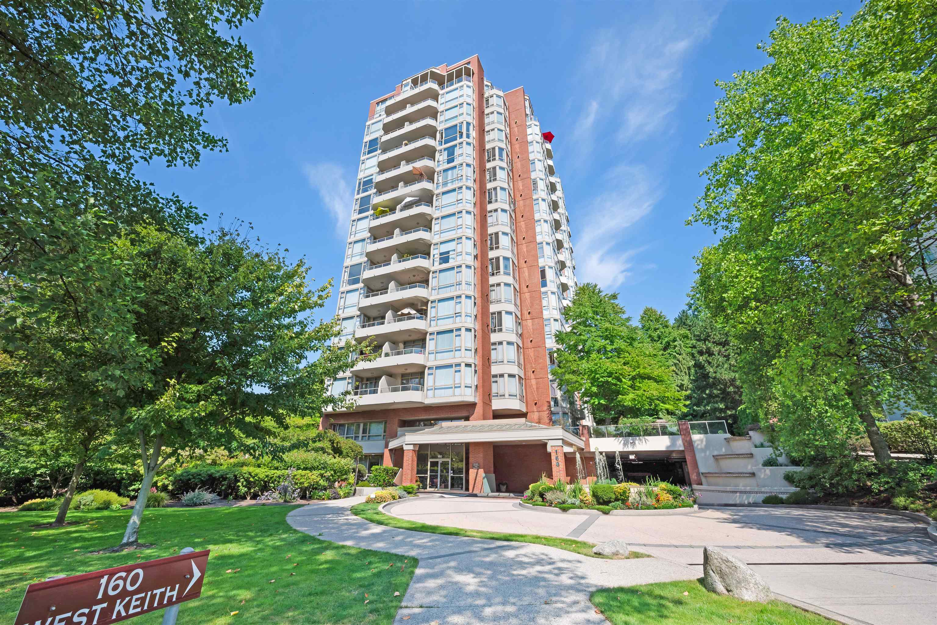 160 West Keith Road #302, North Vancouver, BC V7M 3M2