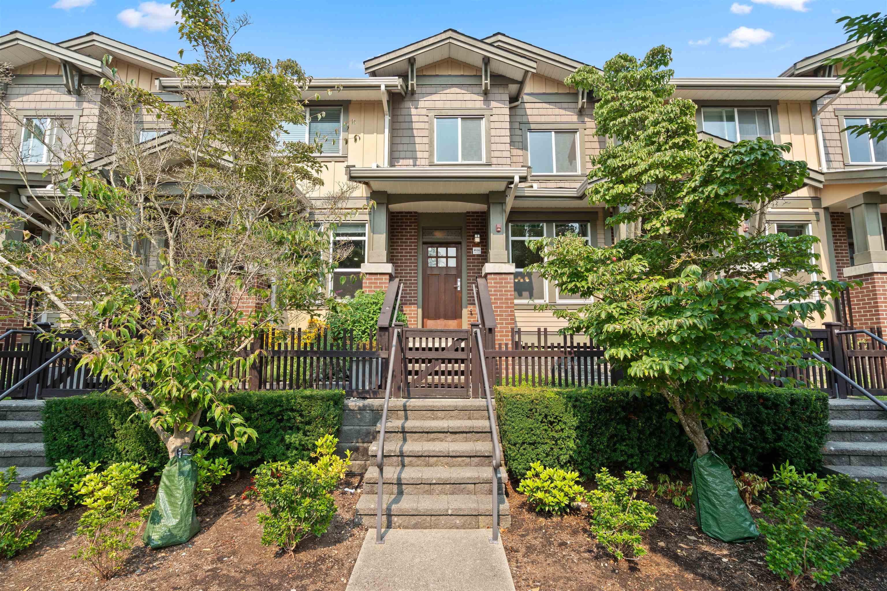 5881 Irmin Street #6, Burnaby, BC V5J 0C5