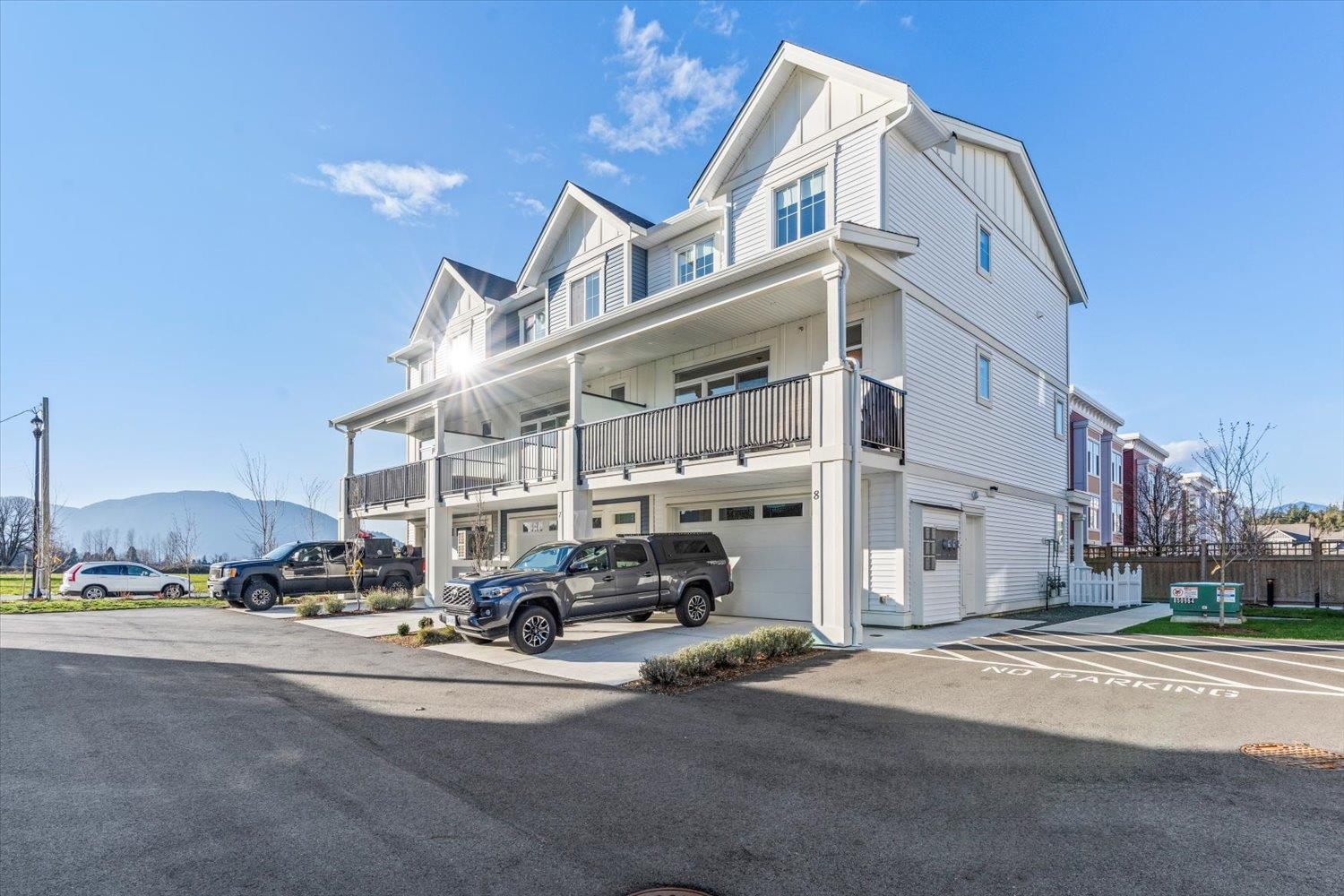 44405 Freshwater Dr #8, Chilliwack, BC V2R 6K7