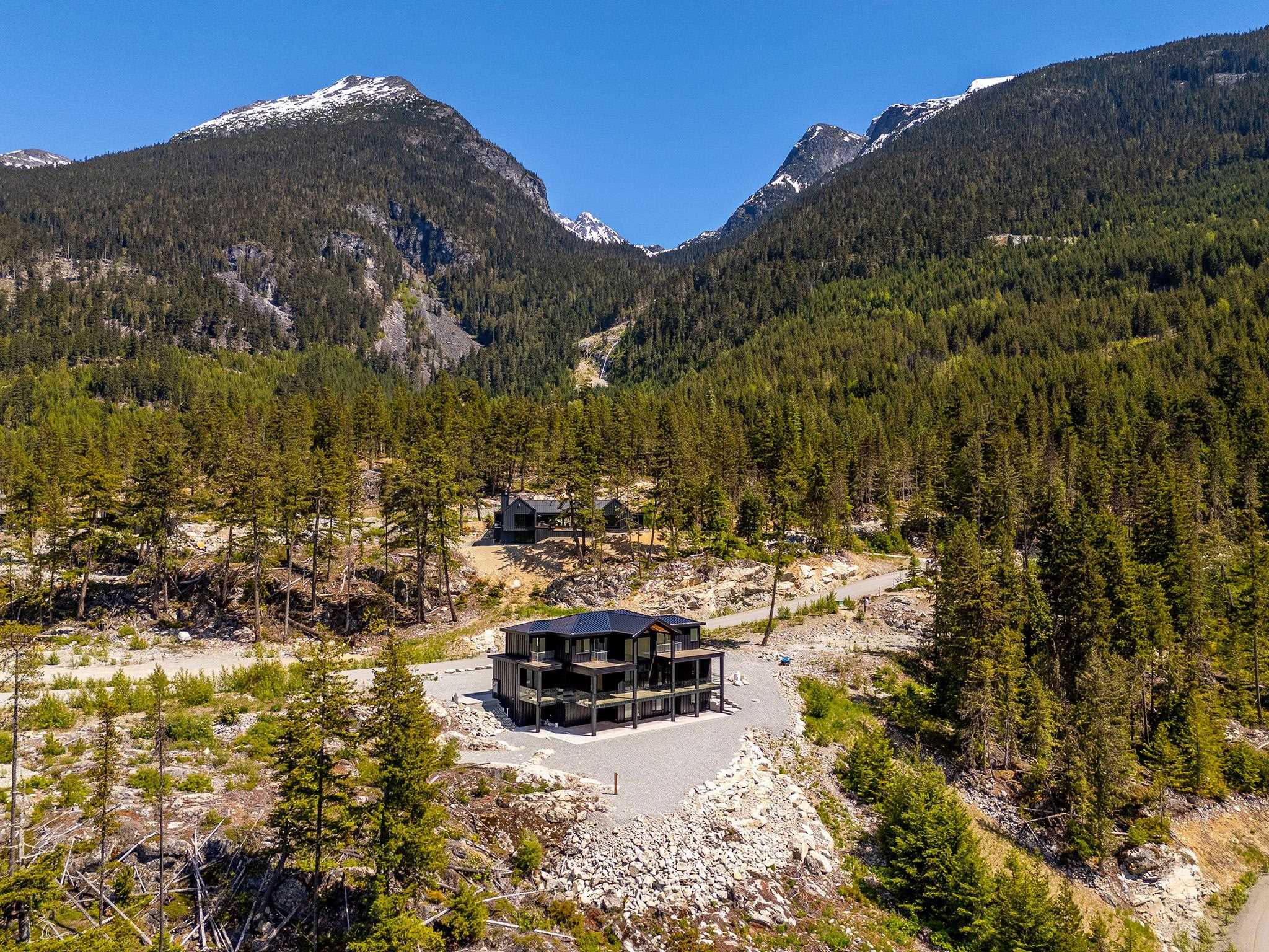 Warbler Way, Whistler, BC V8E 1M1