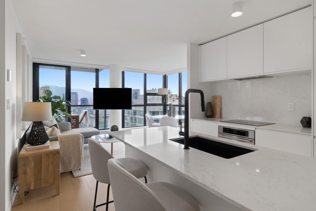 507-909 Mainland Street #3002, Vancouver, BC V6B 1S3