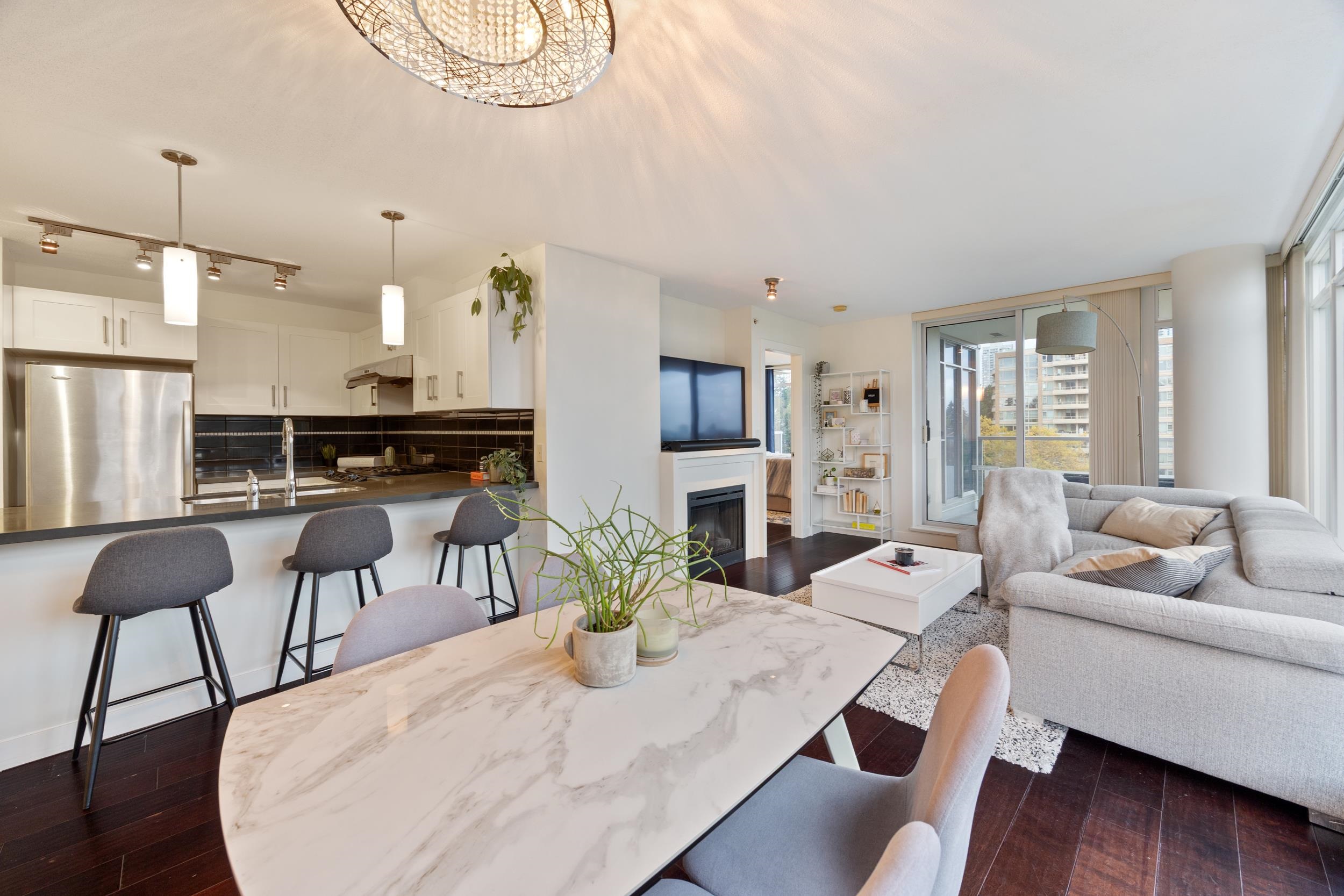 7090 Edmonds Street #907, Burnaby, BC V3N 0C6