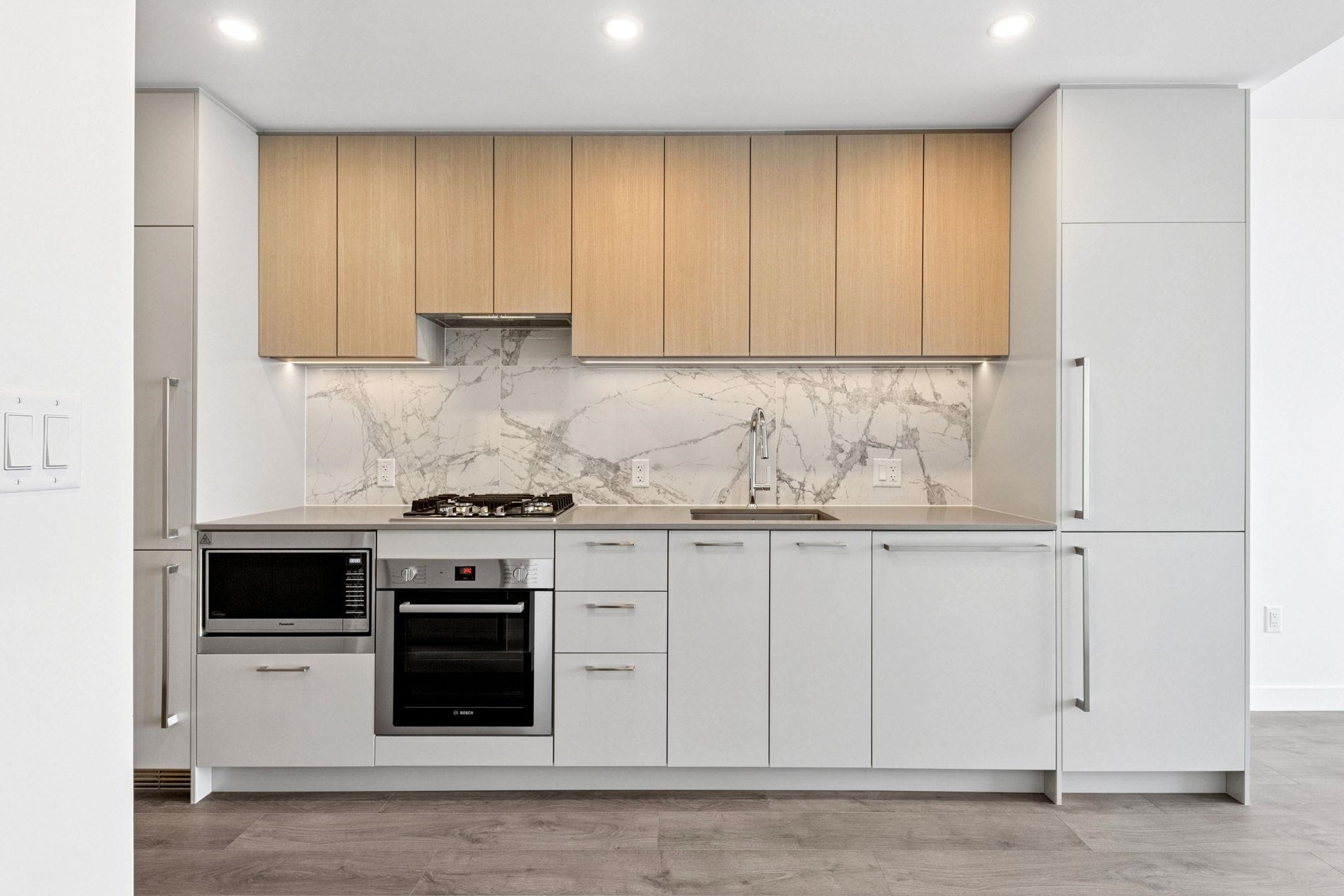 6468 Willingdon Ave #3208, Burnaby, BC V5H 0L3