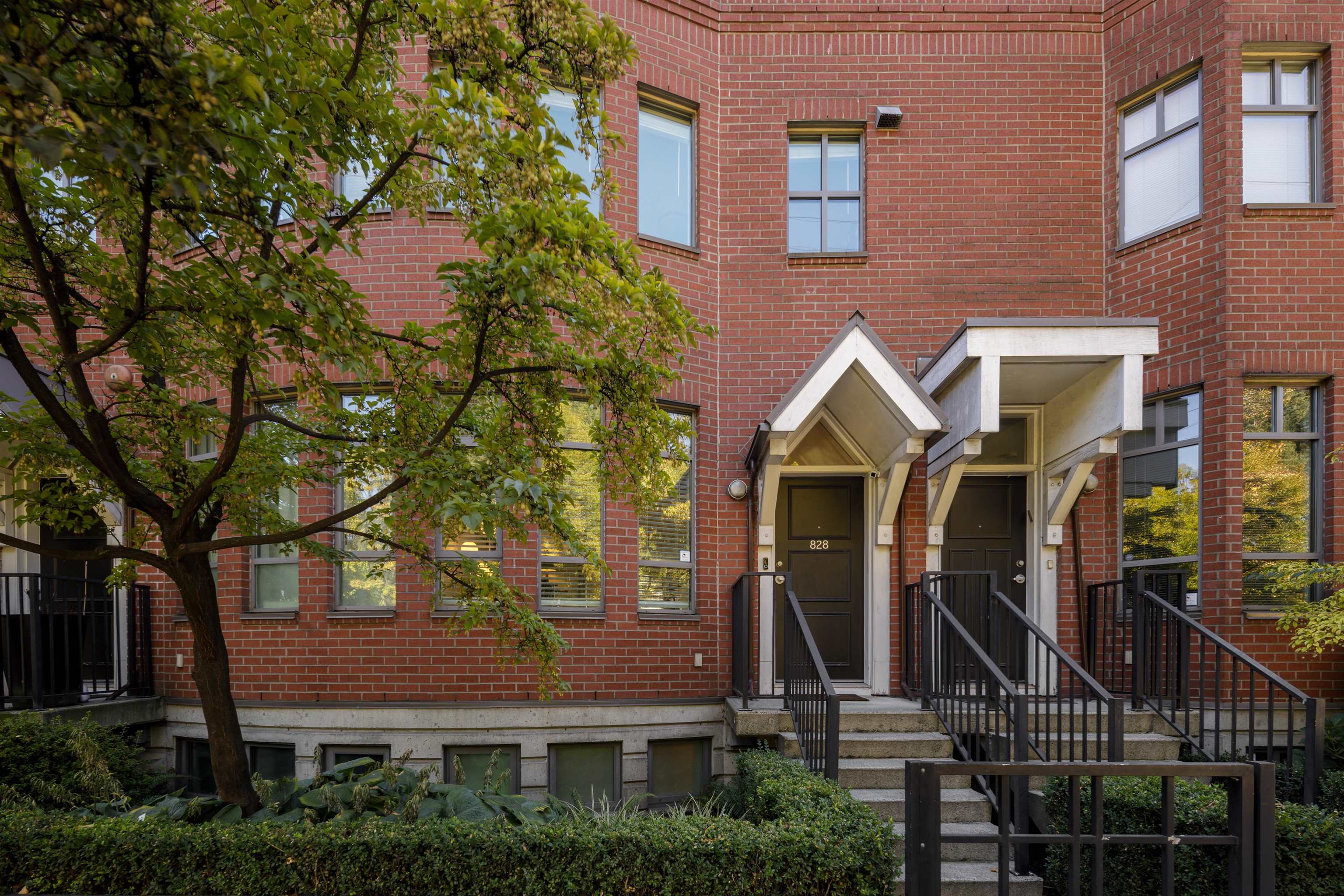 828 West 6th Avenue, Vancouver, BC V5Z 1A6