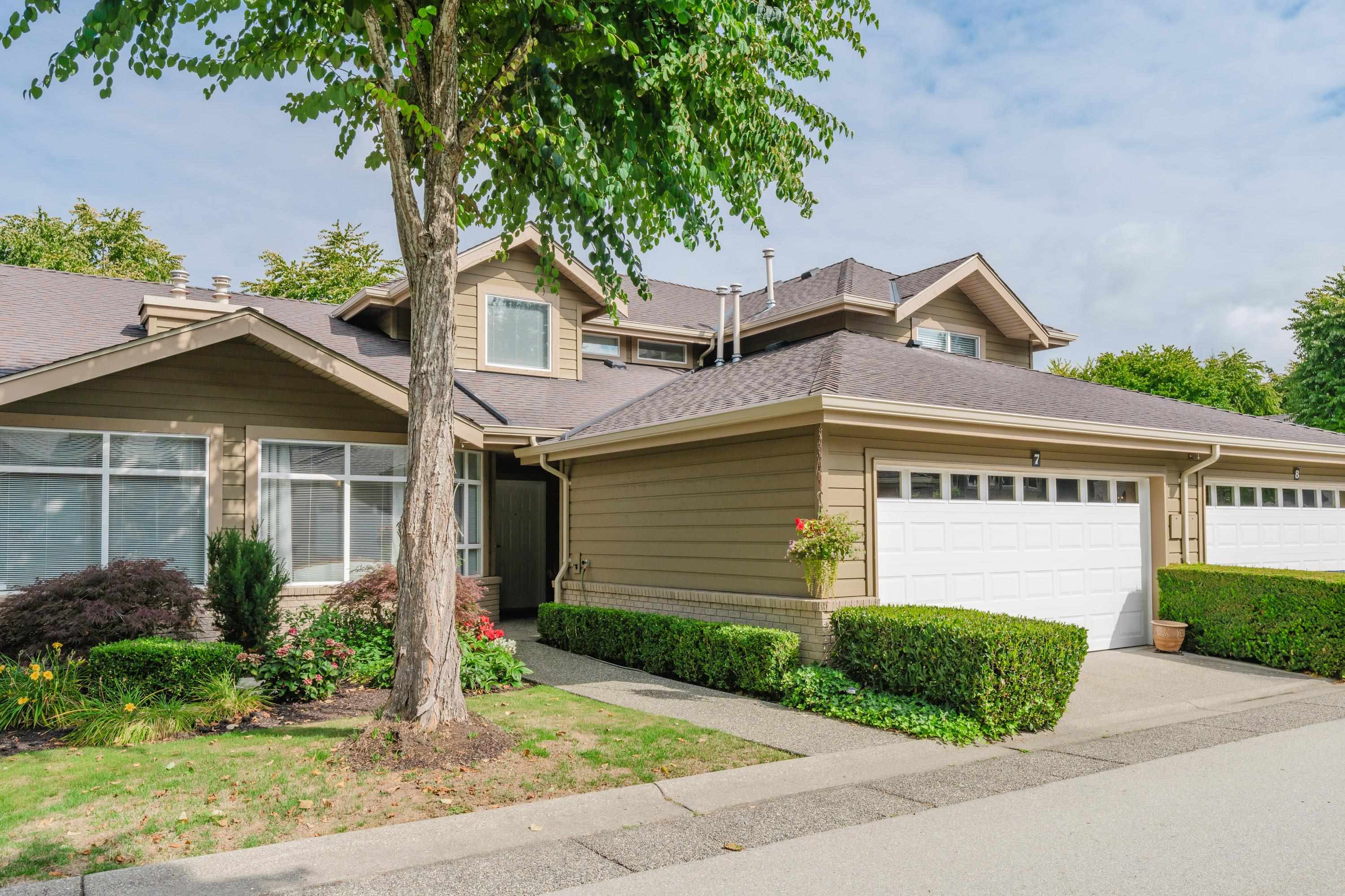 15168 22 Avenue #7, Surrey, BC V4A 9T4