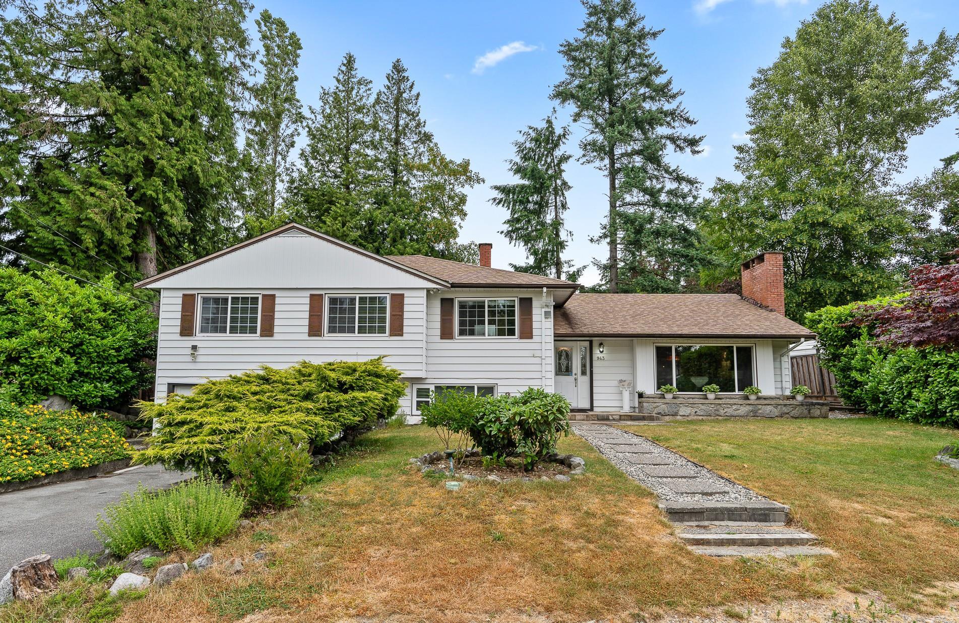 943 Dennison Avenue, Coquitlam, BC V3J 1X2