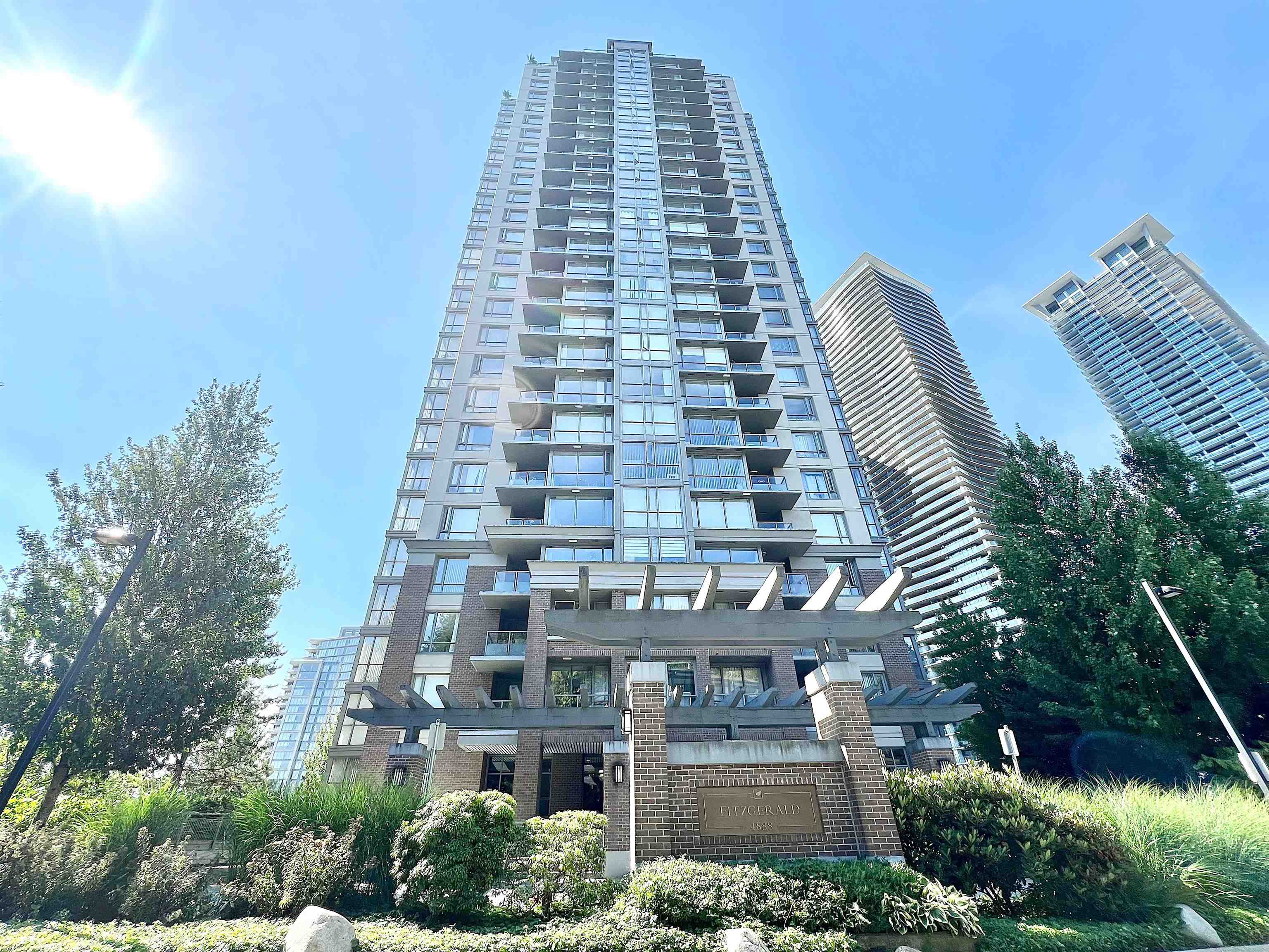4888 Brentwood Drive #904, Burnaby, BC V5C 0C6