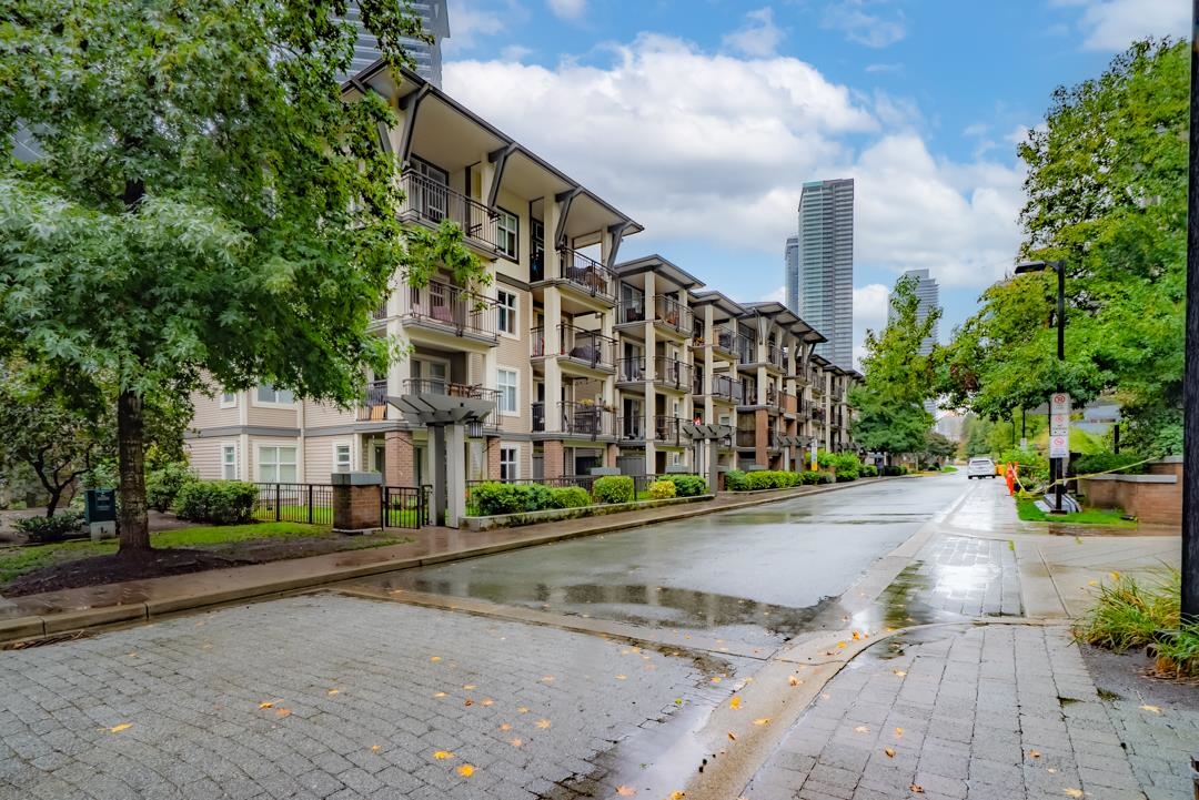 4788 Brentwood Drive #315, Burnaby, BC V5C 0C5