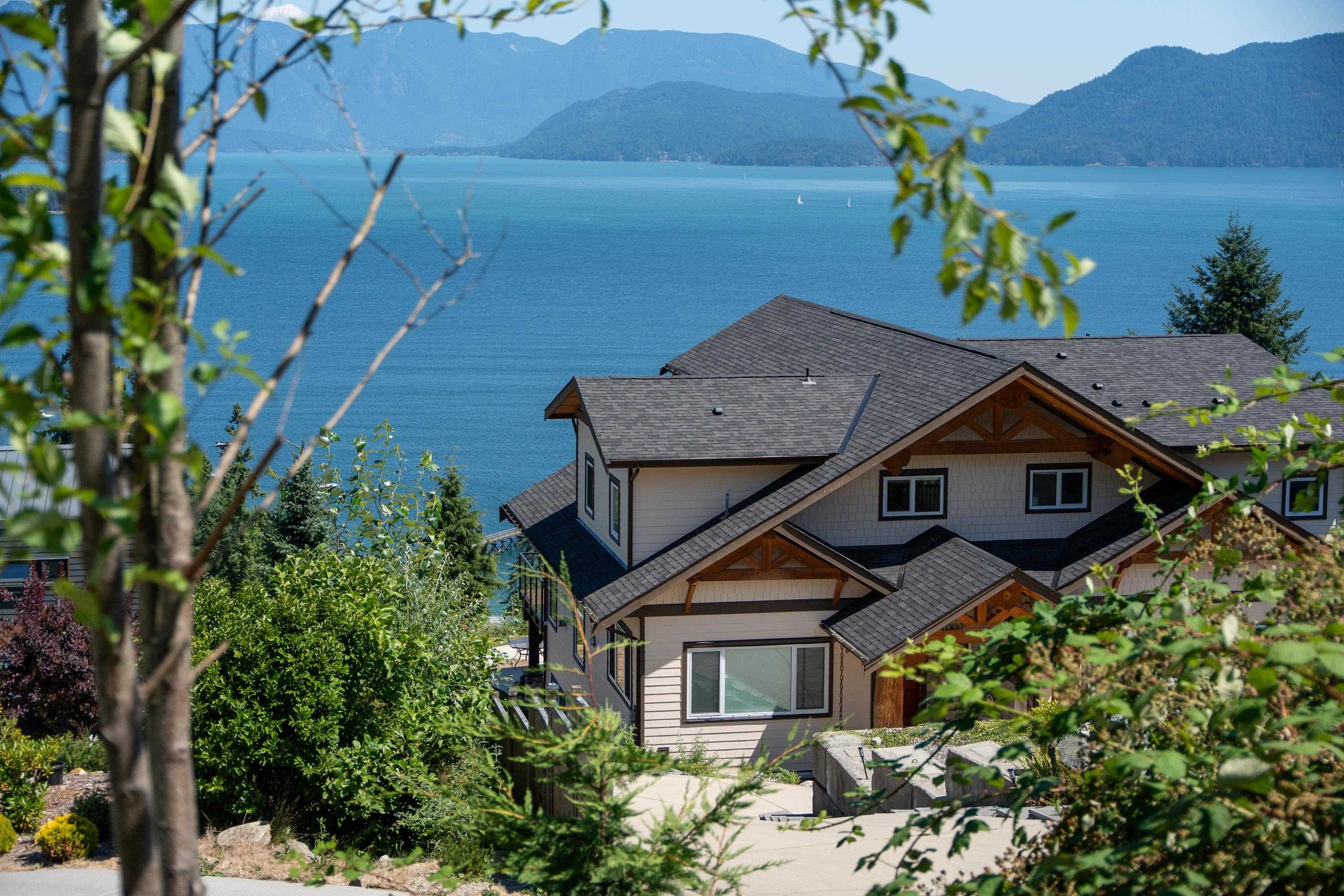 1246 Saint Andrews Road, Gibsons, BC V0N 1V1