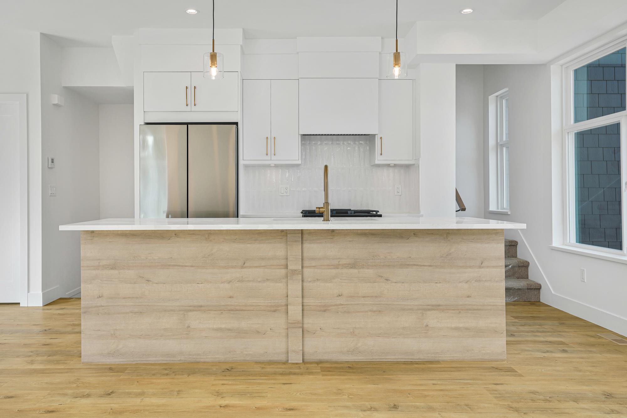 12770 105 Ave #7, Surrey, BC V3V 0H2