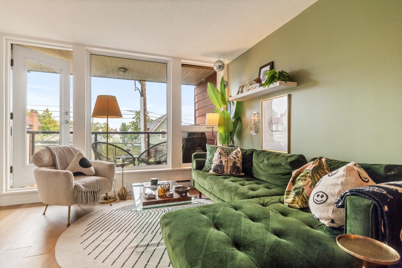 2636 East Hastings Street #313, Vancouver, BC V5K 0A4