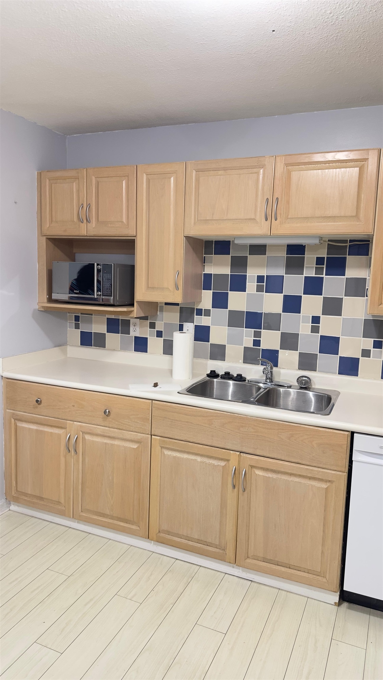 12101 80 Avenue #506, Surrey, BC V3W 5V6