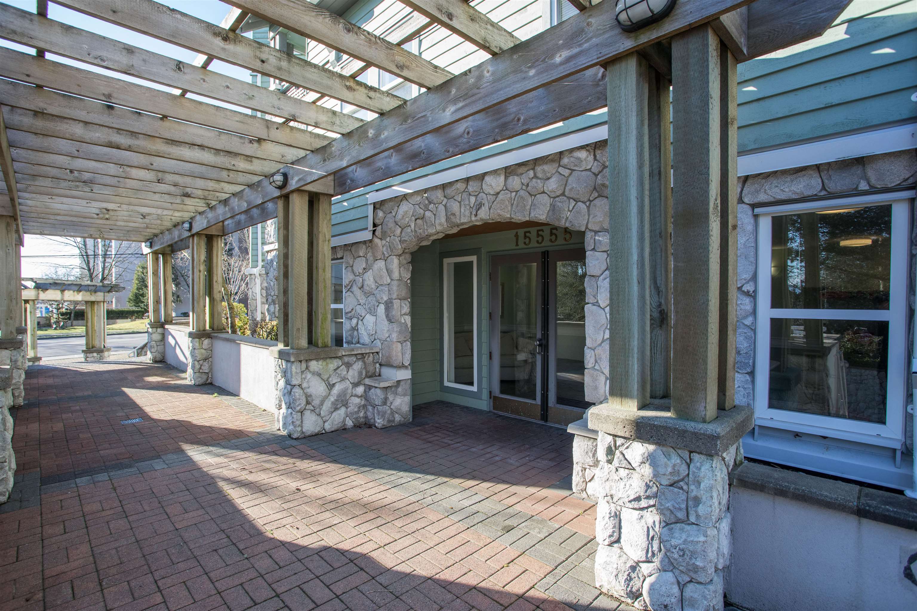 15555 16 Avenue #311, Surrey, BC V4A 1R7