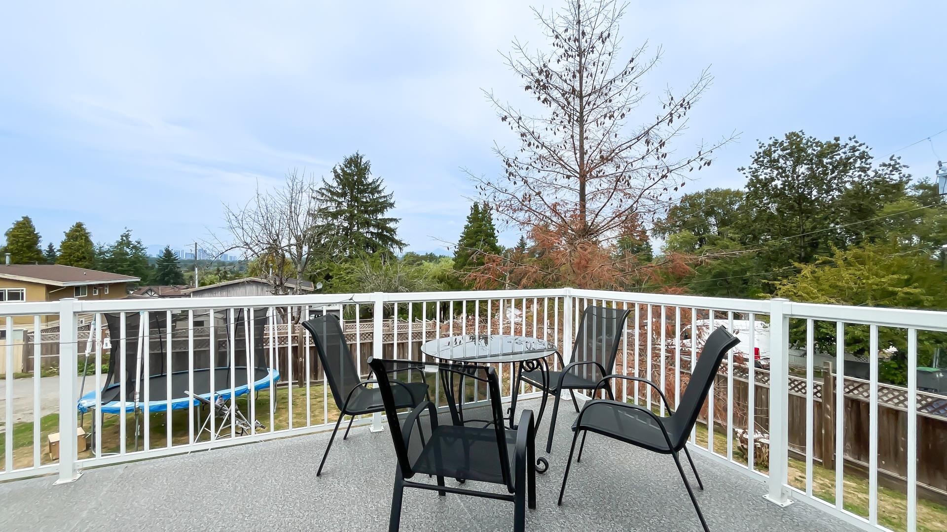 77a Avenue, Surrey, BC V3W 2X2