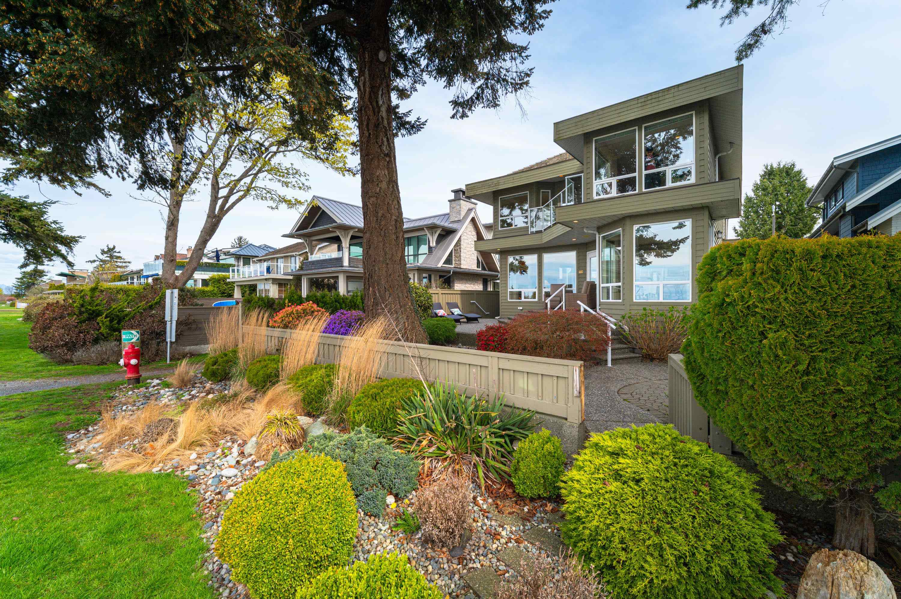 2810 Ohara Lane, Surrey, BC V4A 3E4