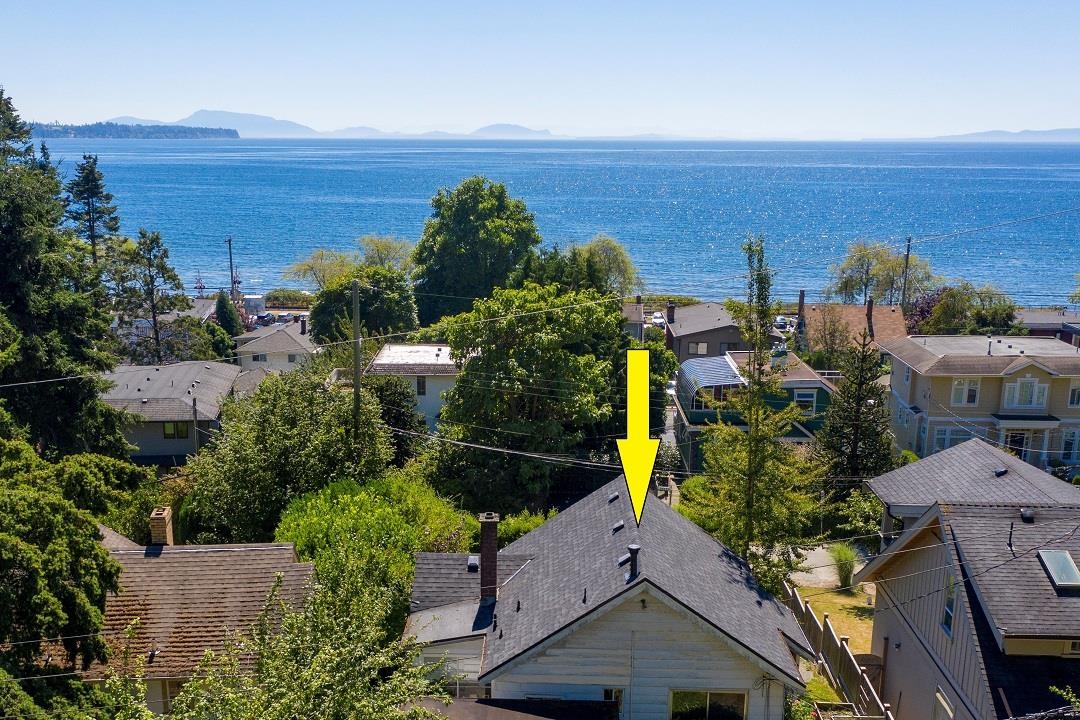 14683 West Beach Avenue, White Rock, BC V4B 2T9