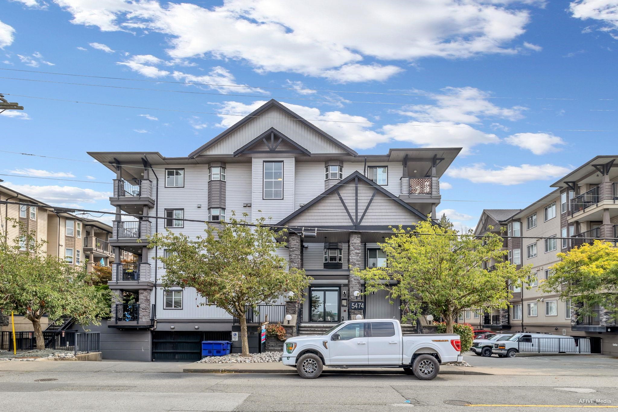 5474 198 Street #306, Langley, BC V3A 1G2