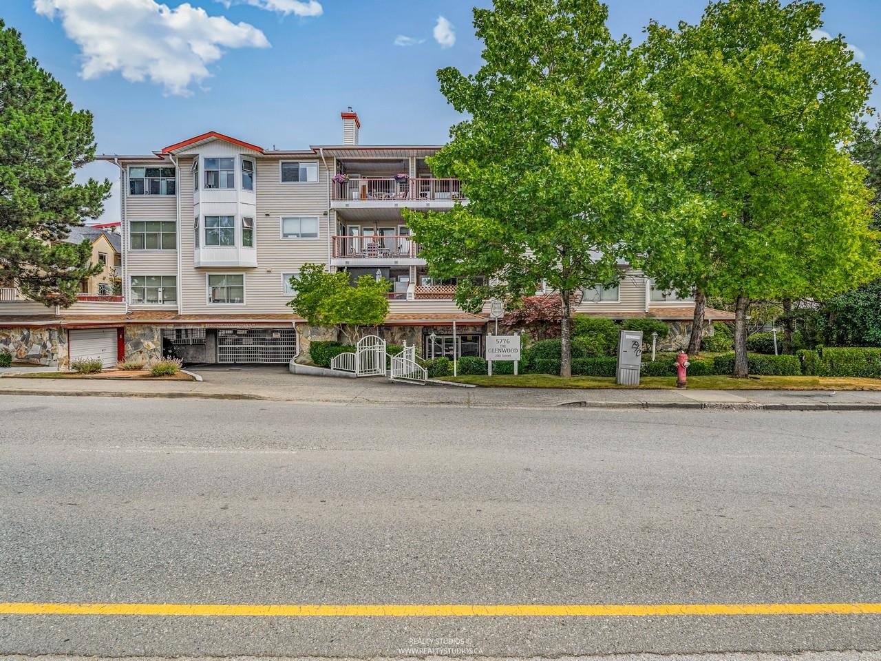 5776 200 Street #308, Langley, BC V3A 1M8