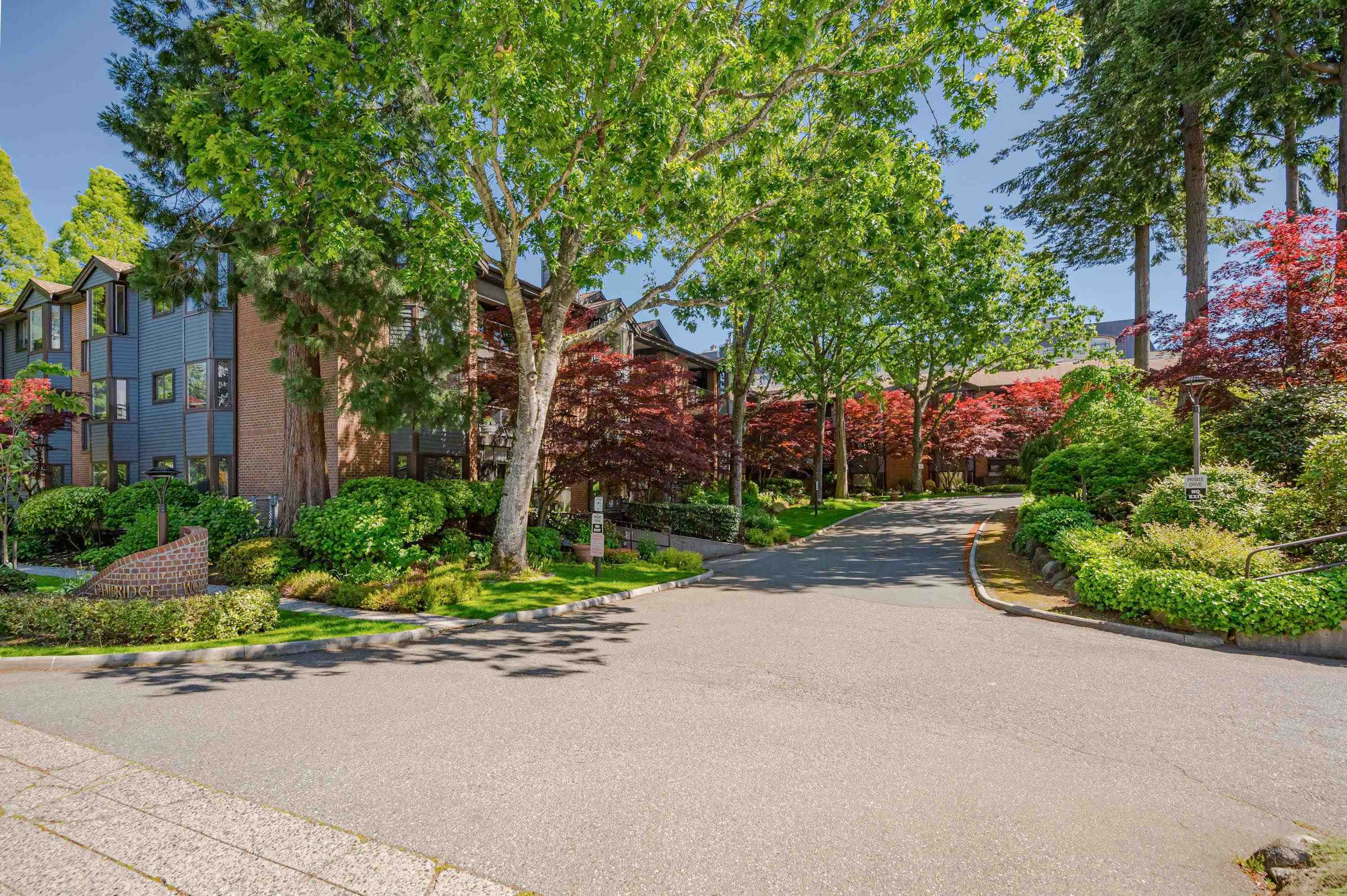 15300 17 Avenue #102, Surrey, BC V4A 8Y6