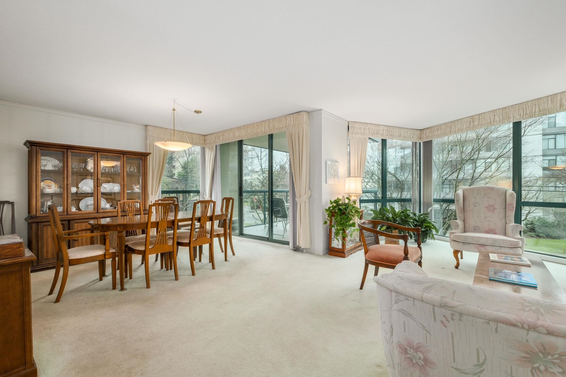 1427 Duchess Avenue #101, West Vancouver, BC V7T 1H7