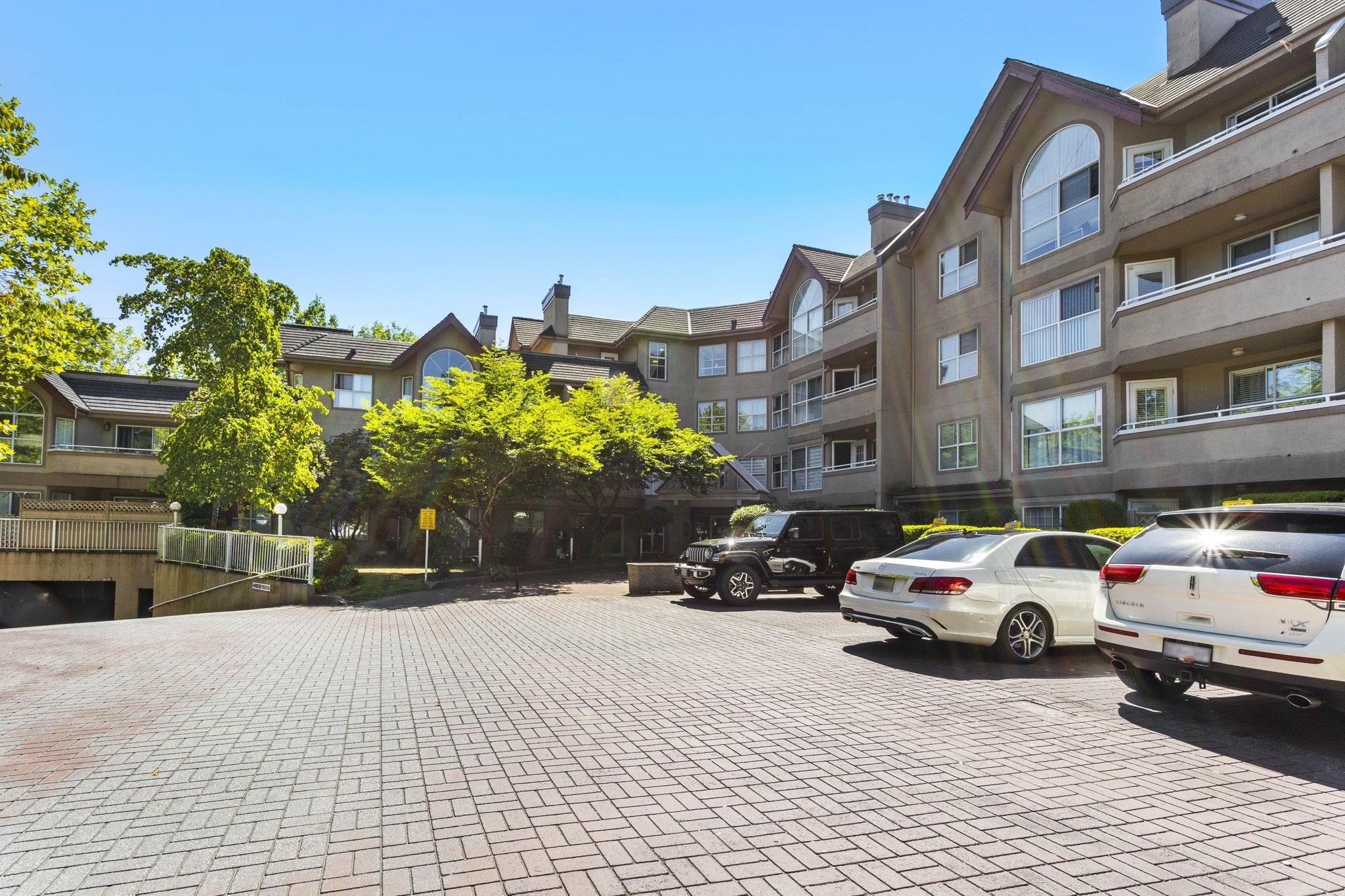 7435 121a Street #310, Surrey, BC V3W 0W8