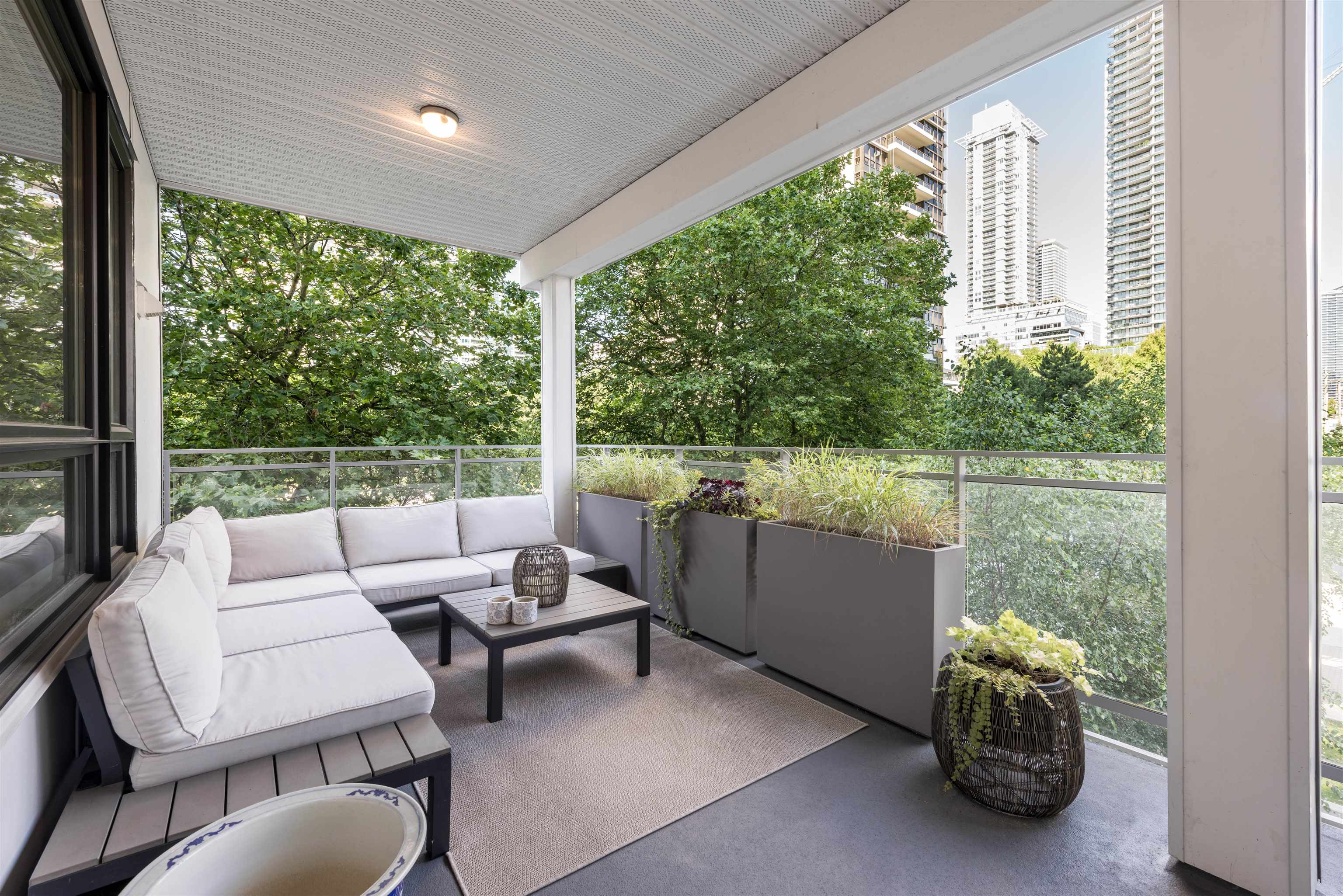 2188 Madison Avenue #301, Burnaby, BC V5C 0J8