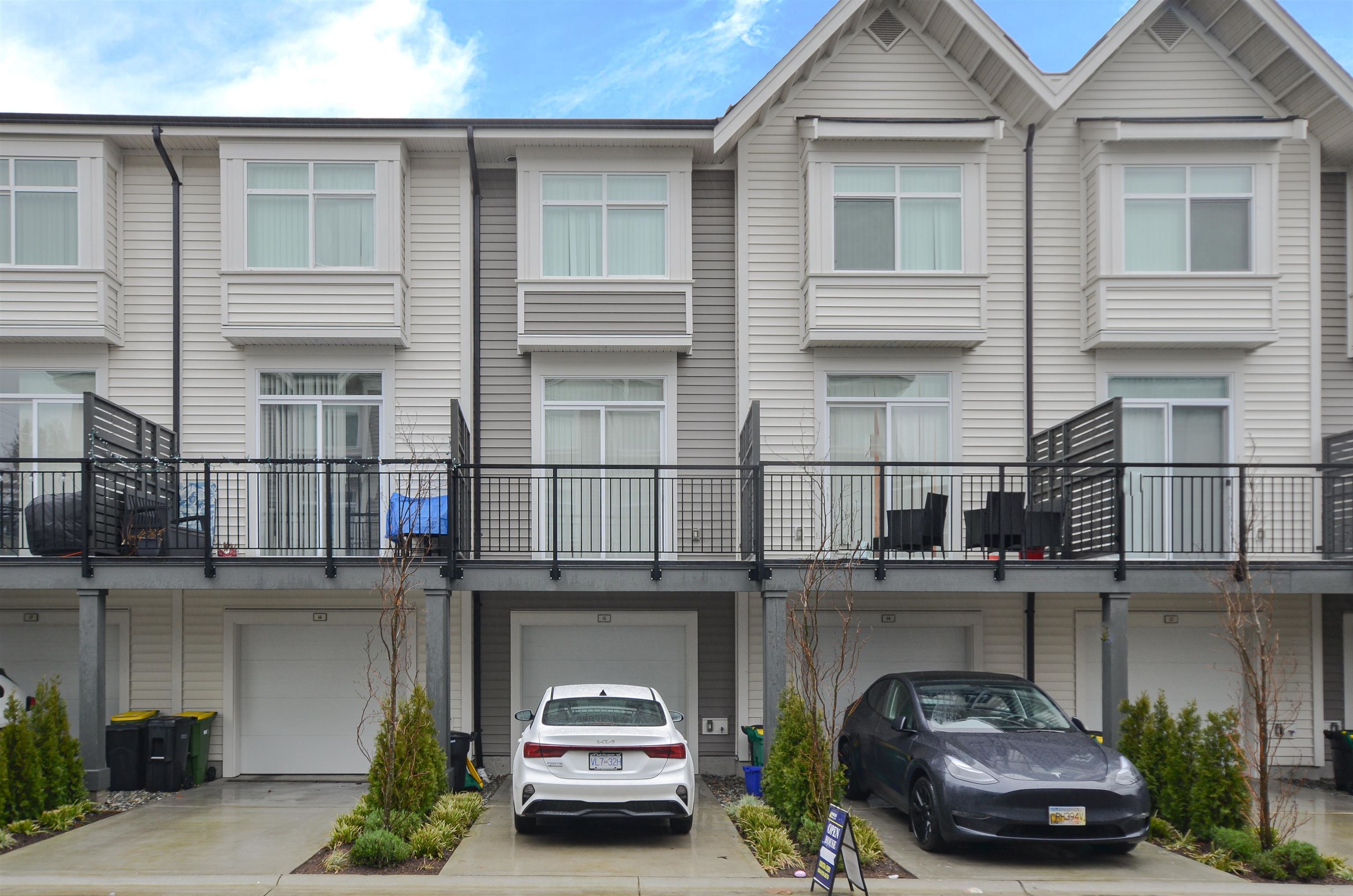 14151 58a Ave #15, Surrey, BC V3X 0L1