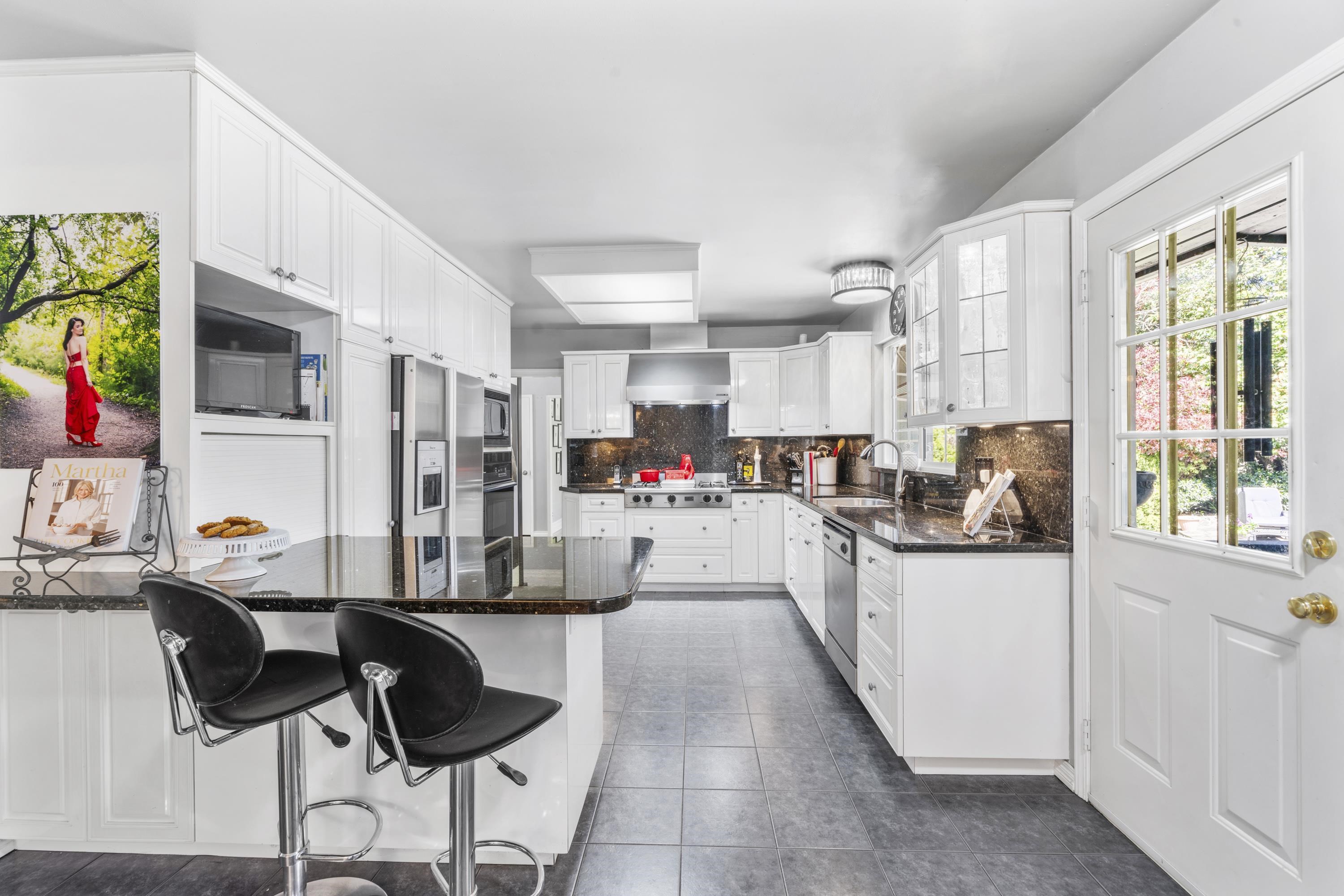 605 Victor Street, Coquitlam, BC V3J 3V4