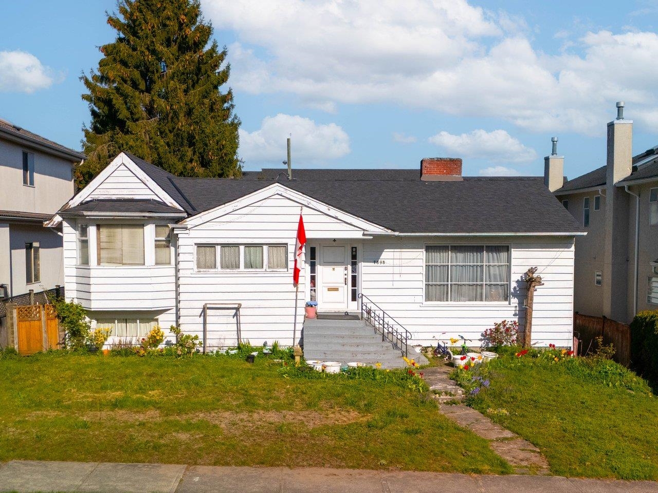 7898 Osler Street, Vancouver, BC V6P 4E1