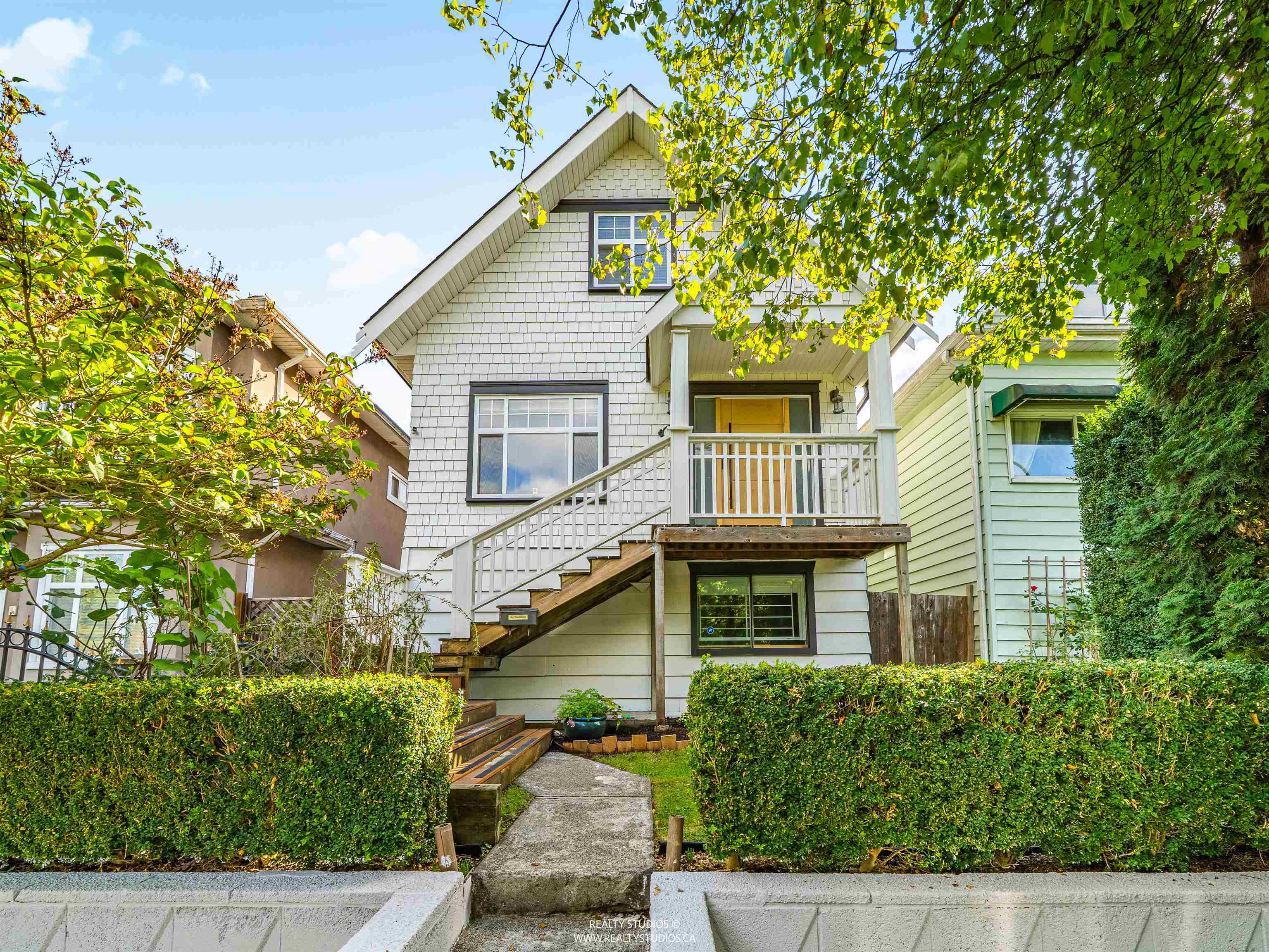4140 Ontario Street, Vancouver, BC V5V 3G6