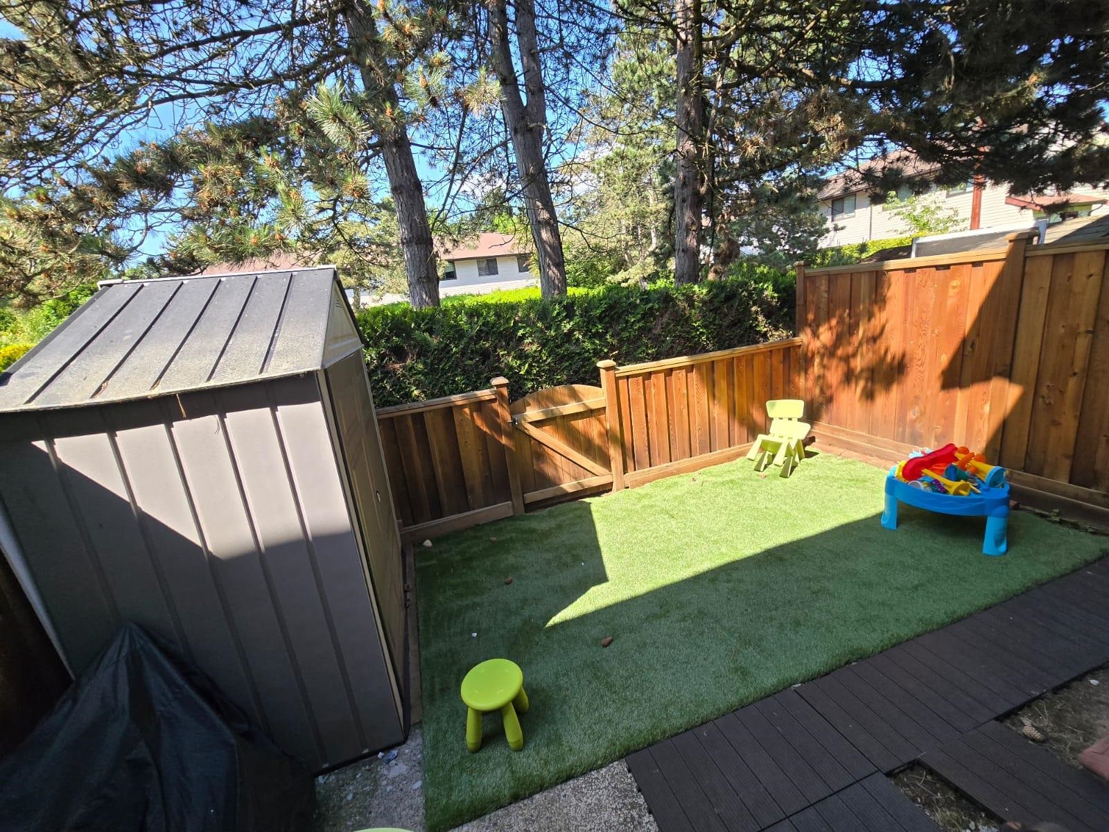 13880 74 Avenue #111, Surrey, BC V3W 7E6