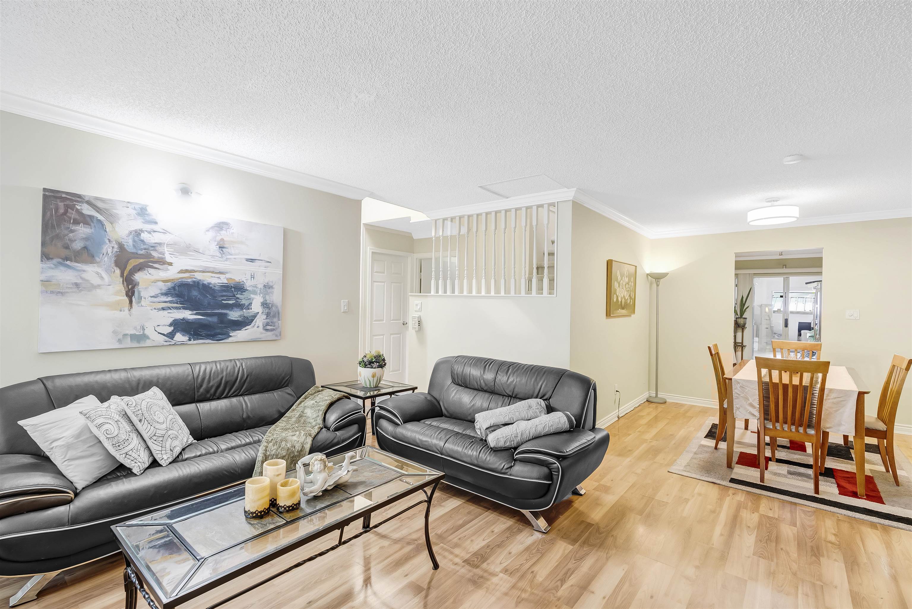 101 Avenue, Surrey, BC V3R 7H7