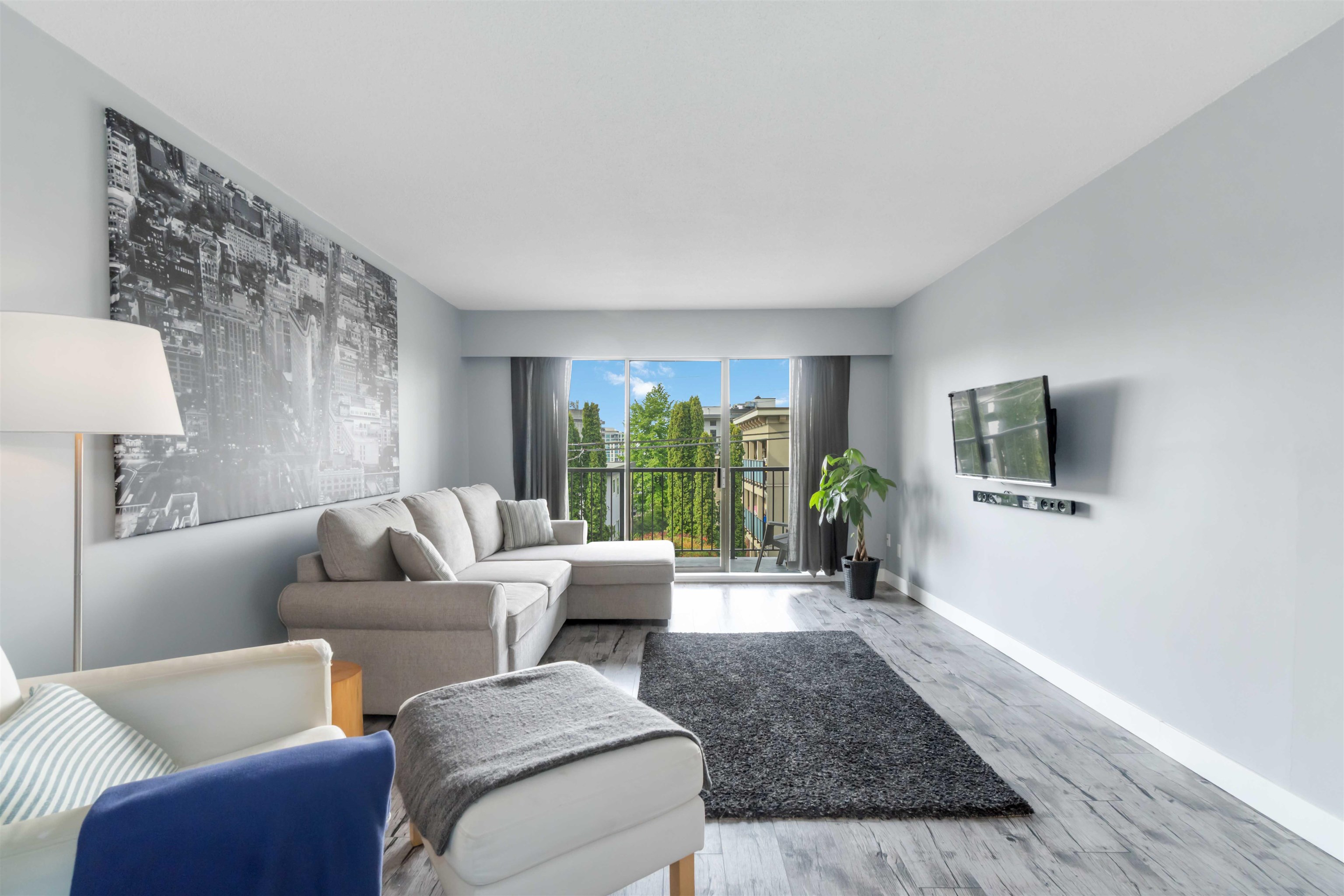 155 5th Street East #108, North Vancouver, BC V7L 1L3