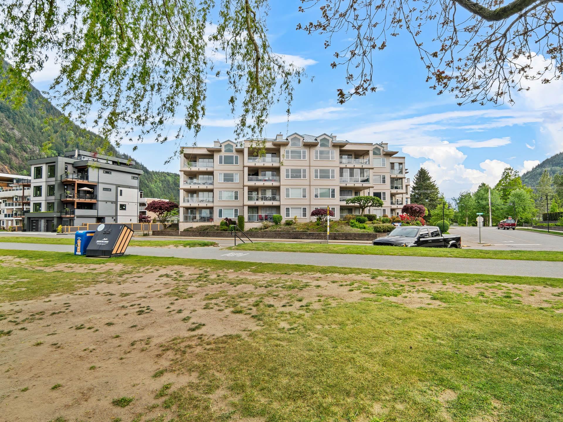 410 Esplanade Avenue, Harrison Hot Springs, BC V0M 1K0