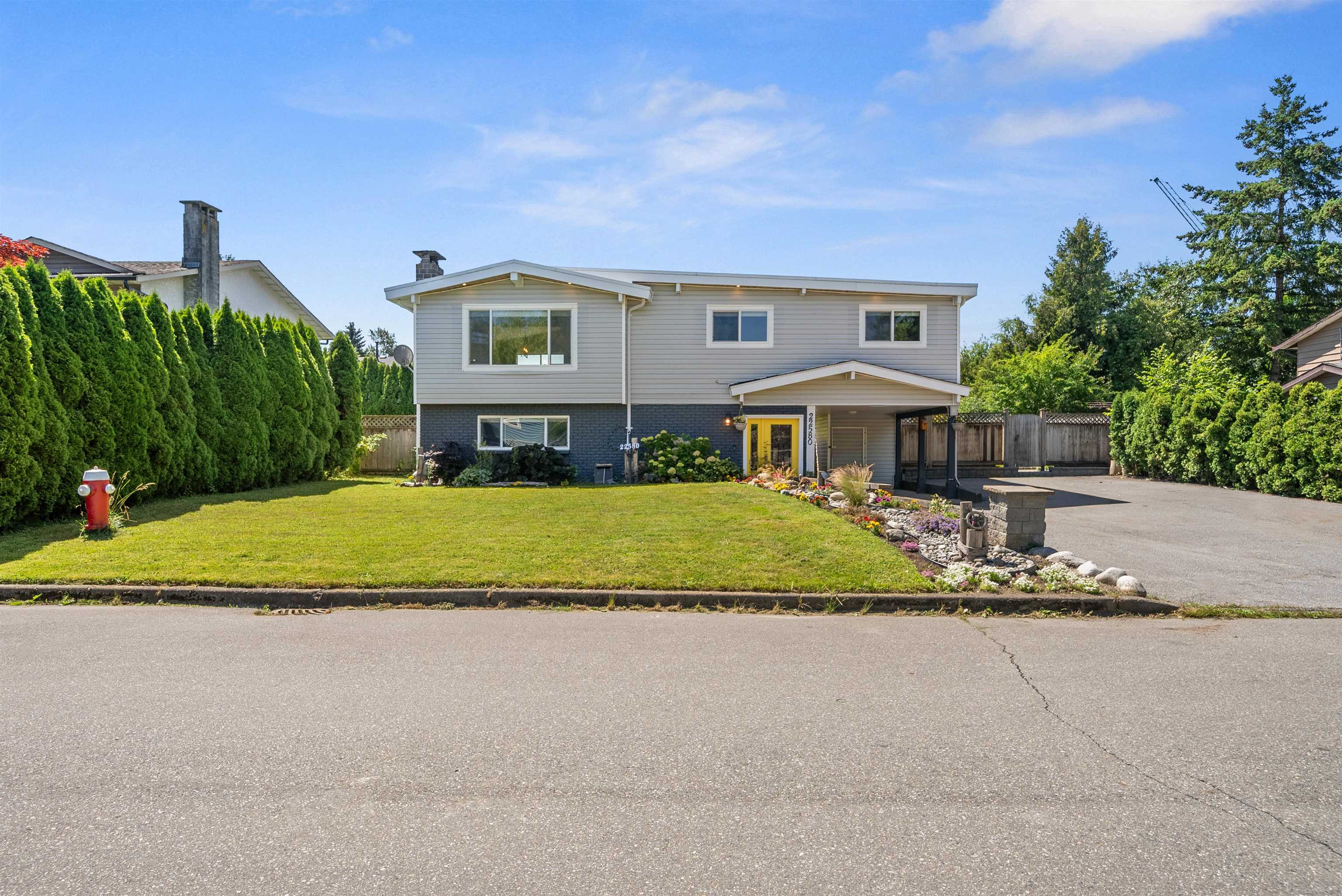 22580 Hinch Crescent, Maple Ridge, BC V2X 7H6